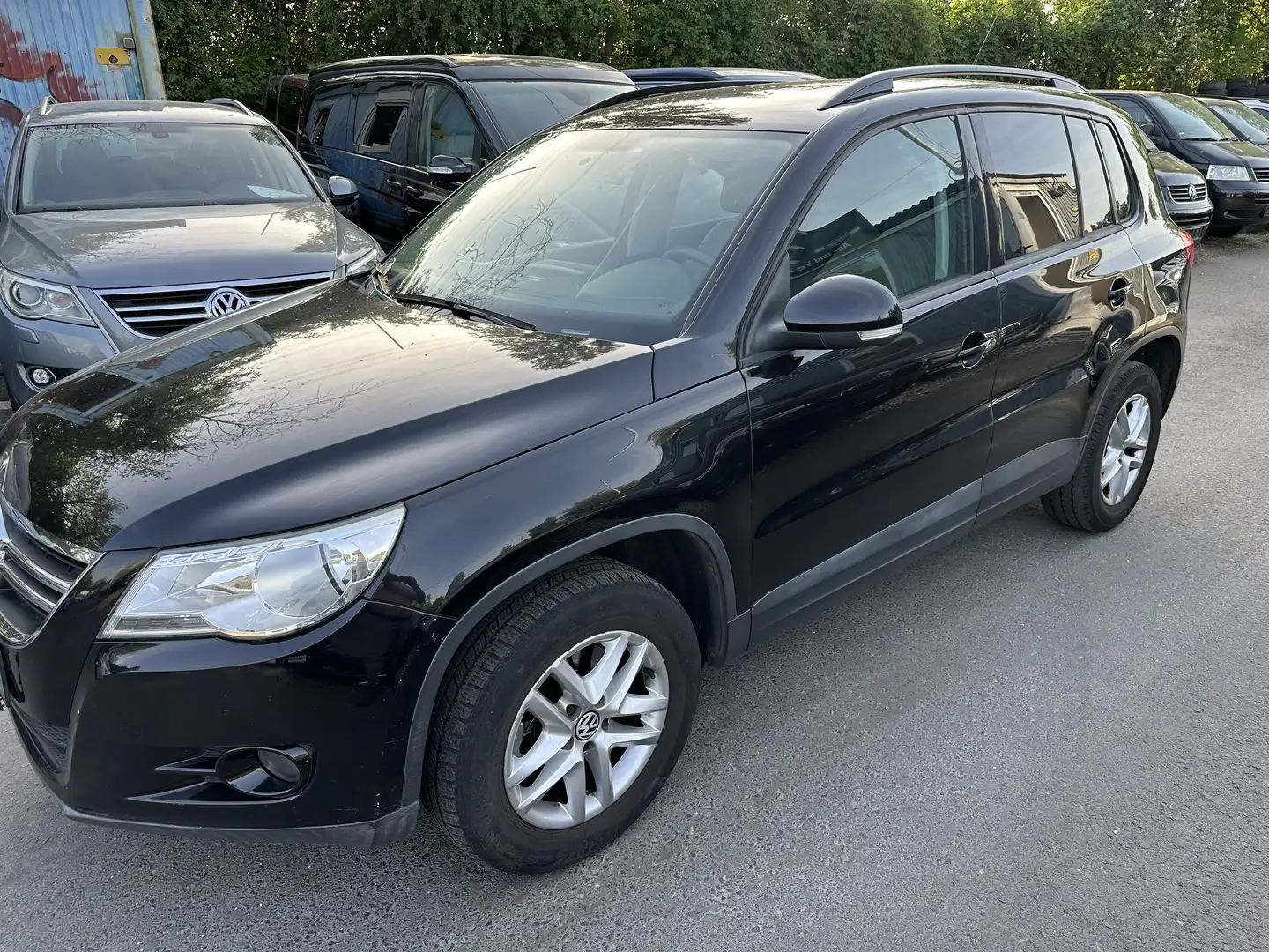 Volkswagen Tiguan 2,0 TDI 140 ps 4x4 KLIMA NAVI Zwart - 1