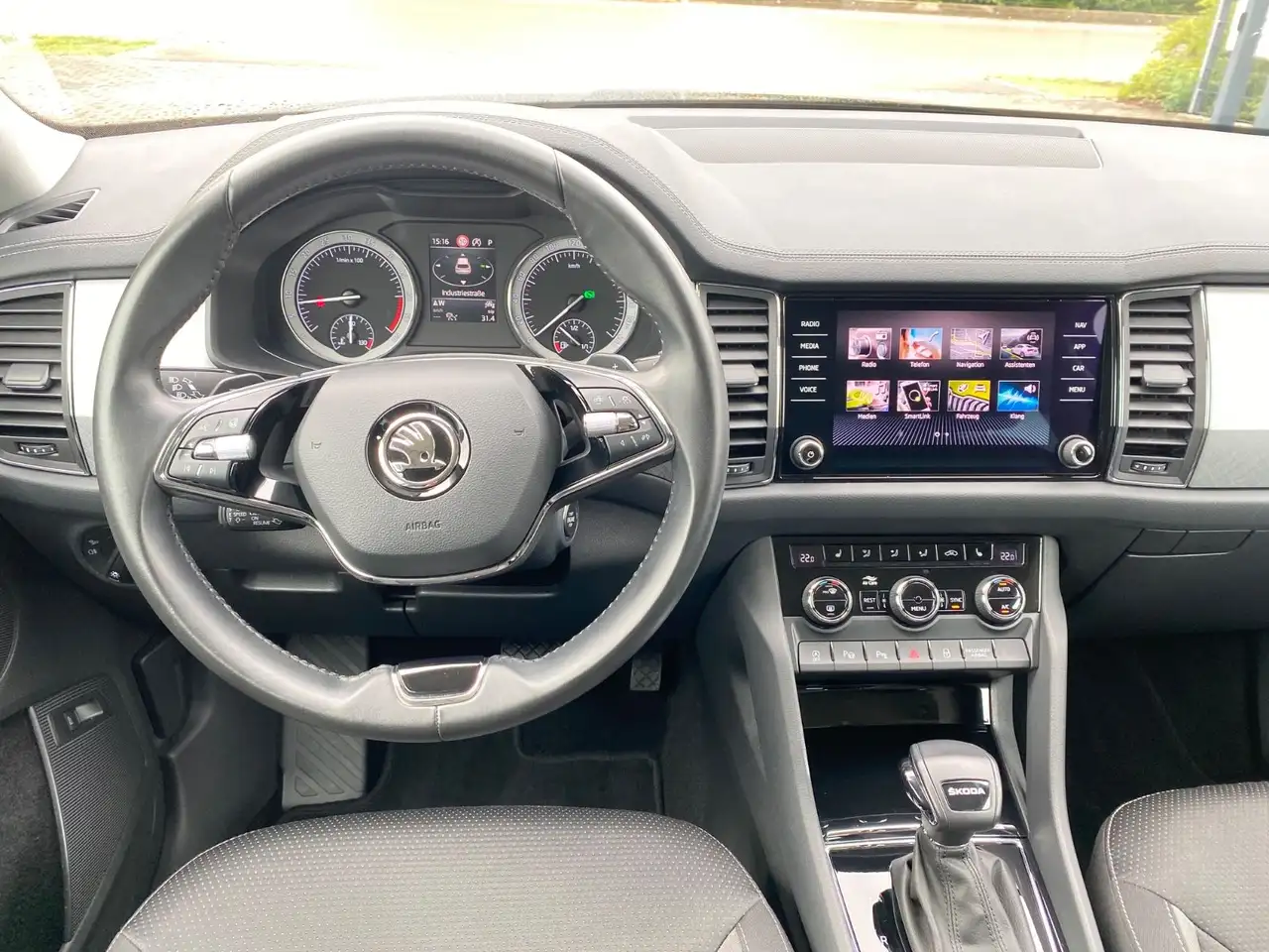Skoda Kodiaq Tour,NAVI,MATRIX,ACC,SHZ-V-H,DAB,PDC, миниатюра 20