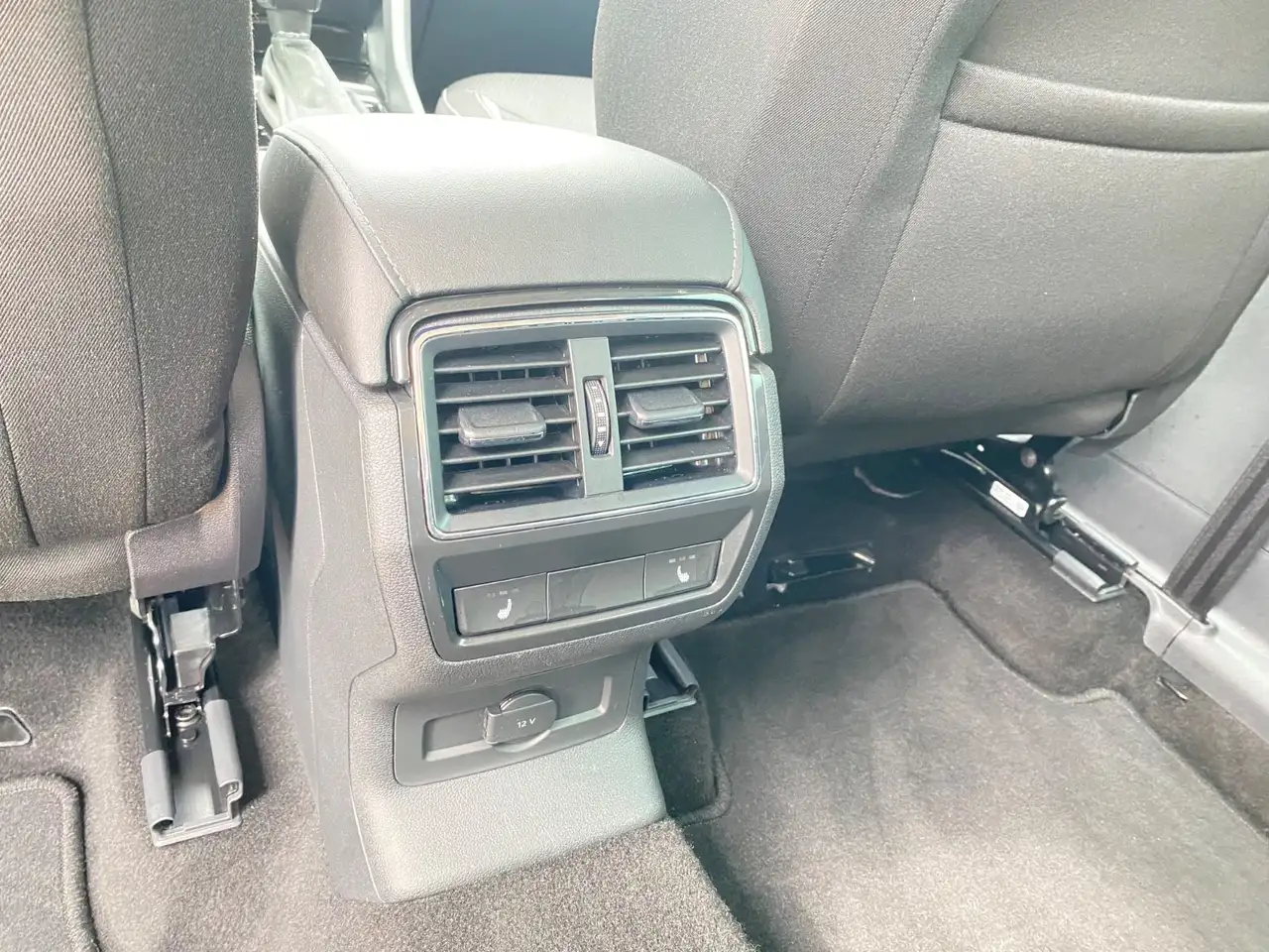 Skoda Kodiaq Tour,NAVI,MATRIX,ACC,SHZ-V-H,DAB,PDC, миниатюра 18