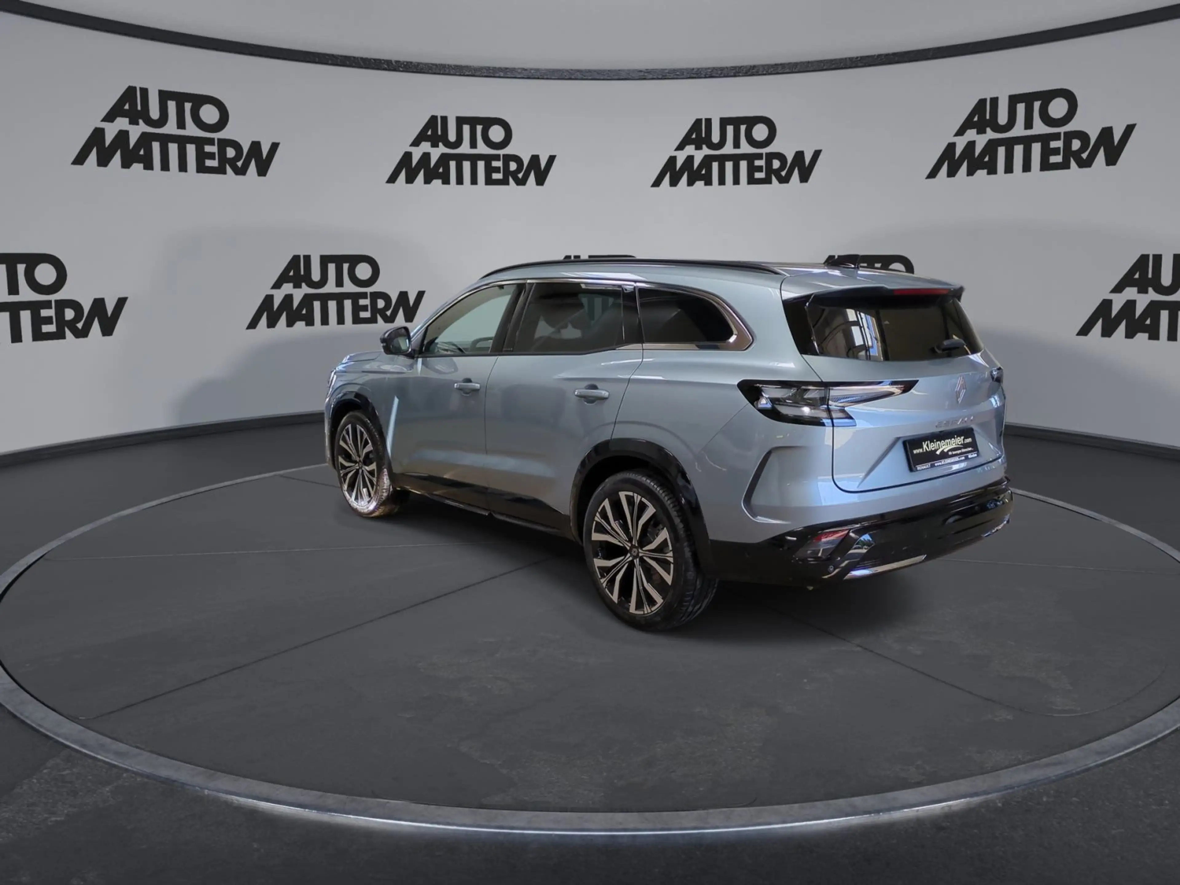 Renault Espace VI 1.2 E-TECH Hybrid 200 Iconic 5sz — photo 6
