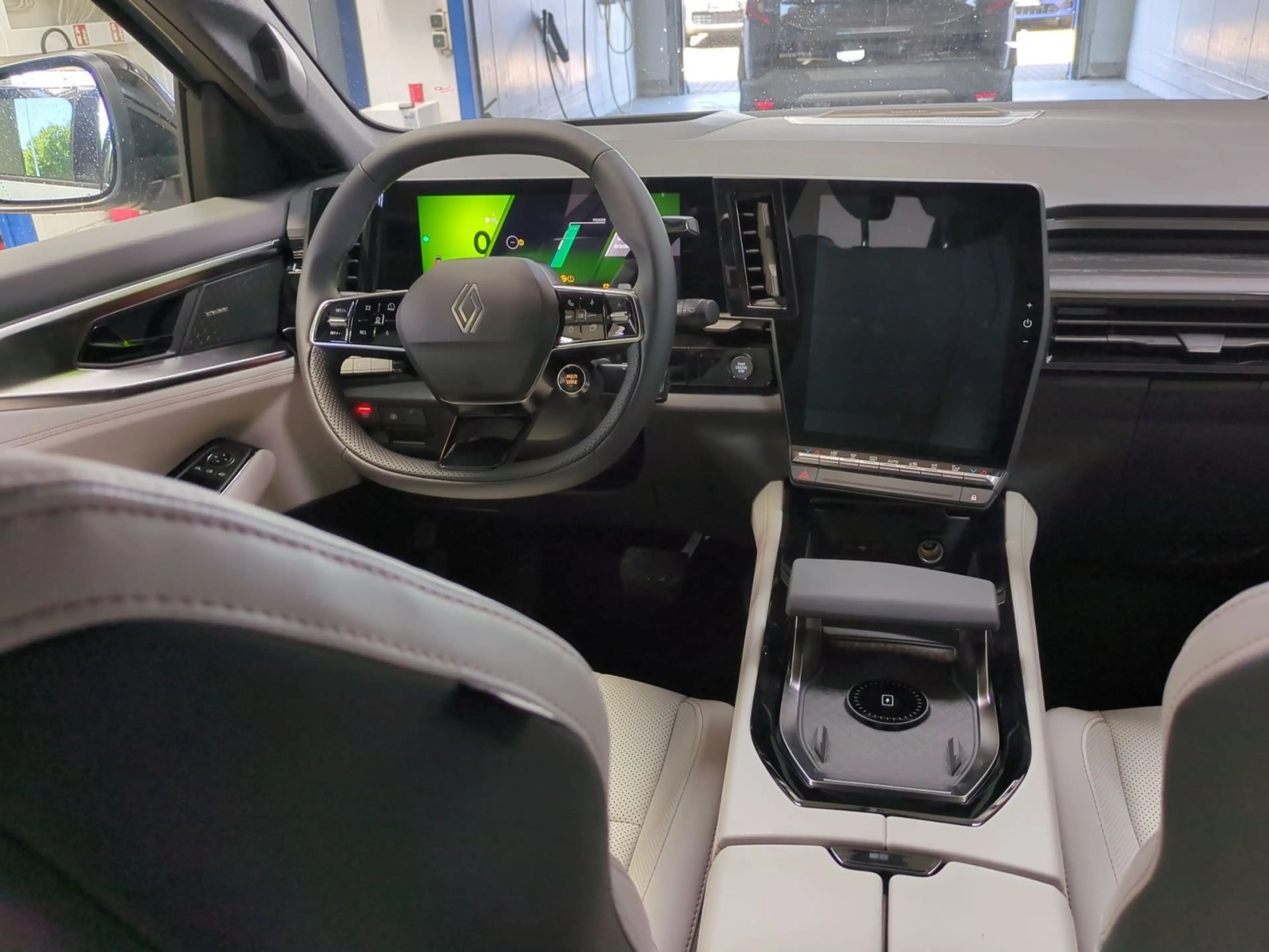 Renault Espace VI 1.2 E-TECH Hybrid 200 Iconic 5sz — photo 14
