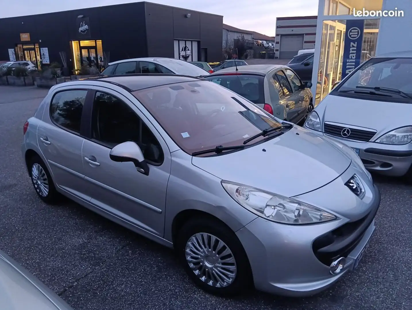 Peugeot 207 Belle hdi feline 11 2008 pack 107000 kms revise reprise Grijs - 1