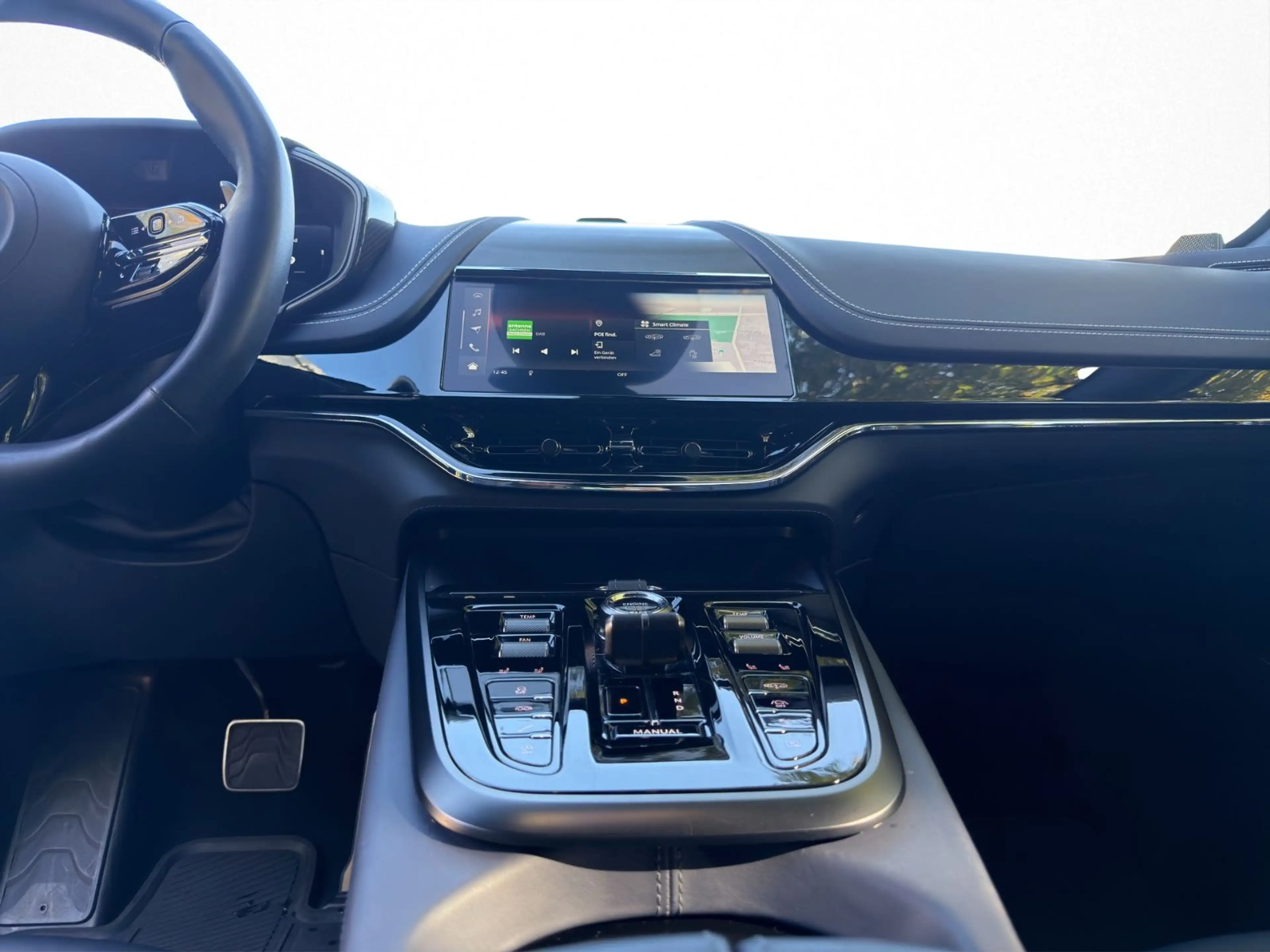 Aston Martin DBX 707 MY25 Facelift — photo 15