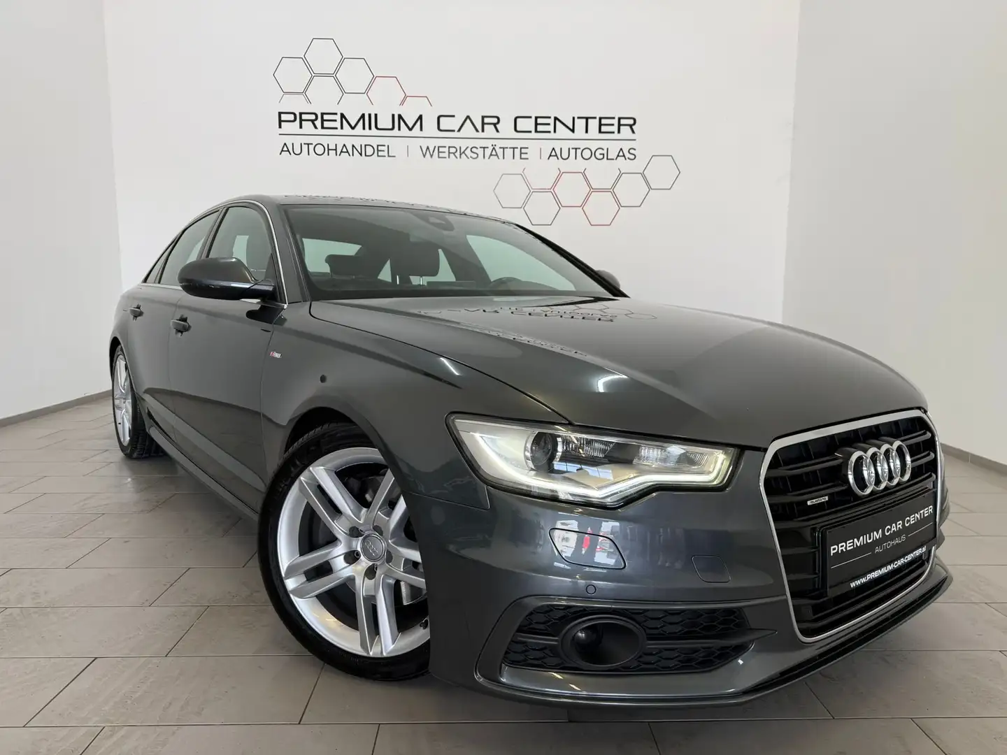 Audi A6 3.0 TDI quattro 3x S-Line XENON / TEILLEDER / KAM. Grau - 1