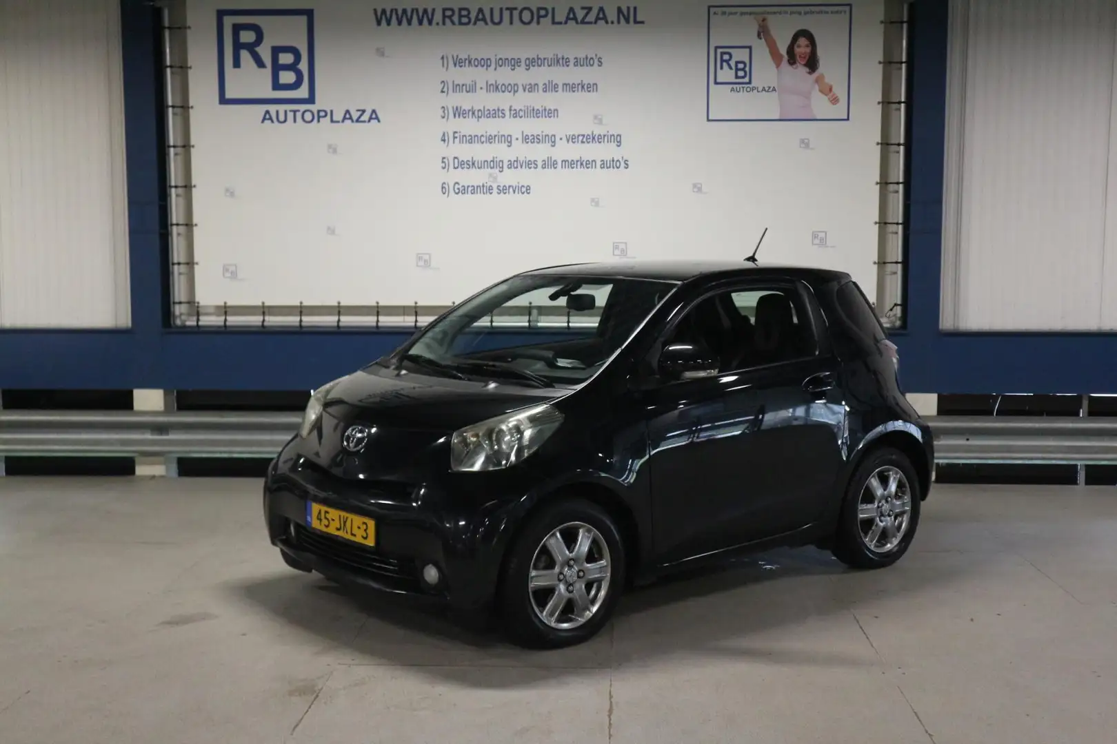 Toyota iQ 1.0 VVTi Aspiration / LPG / APK 6 2026 ! Zwart - 1