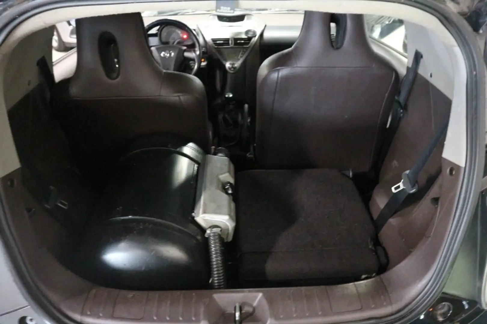 Toyota iQ 1.0 VVTi Aspiration / LPG / APK 6 2026 ! Zwart - 2