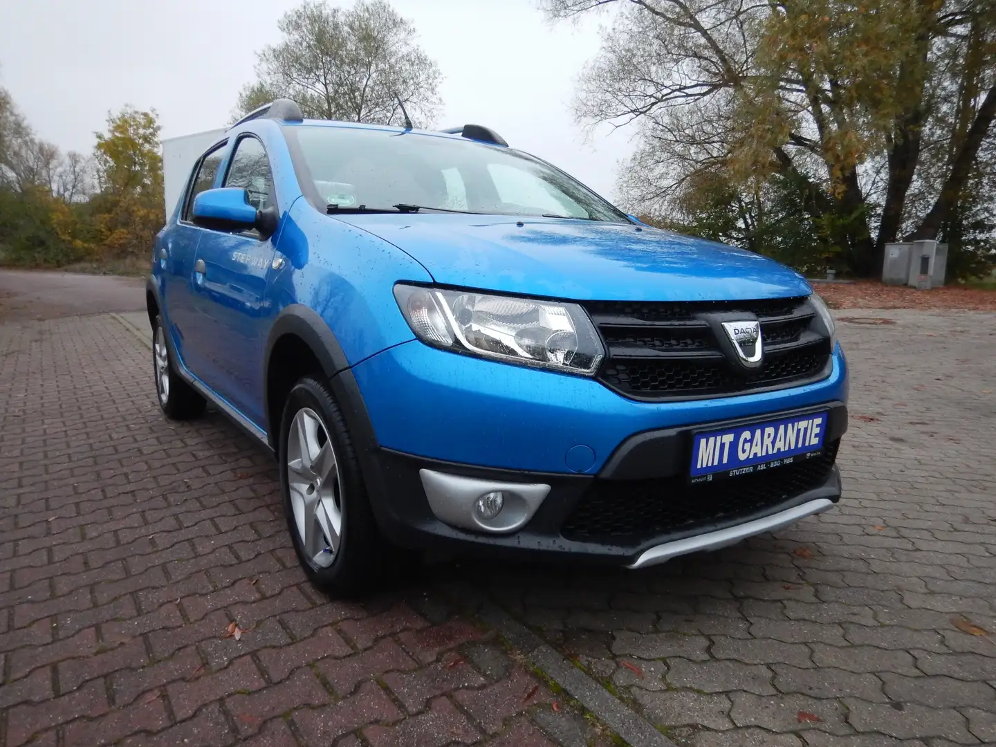 Dacia Sandero Stepway TCe 90 S Blau - 1