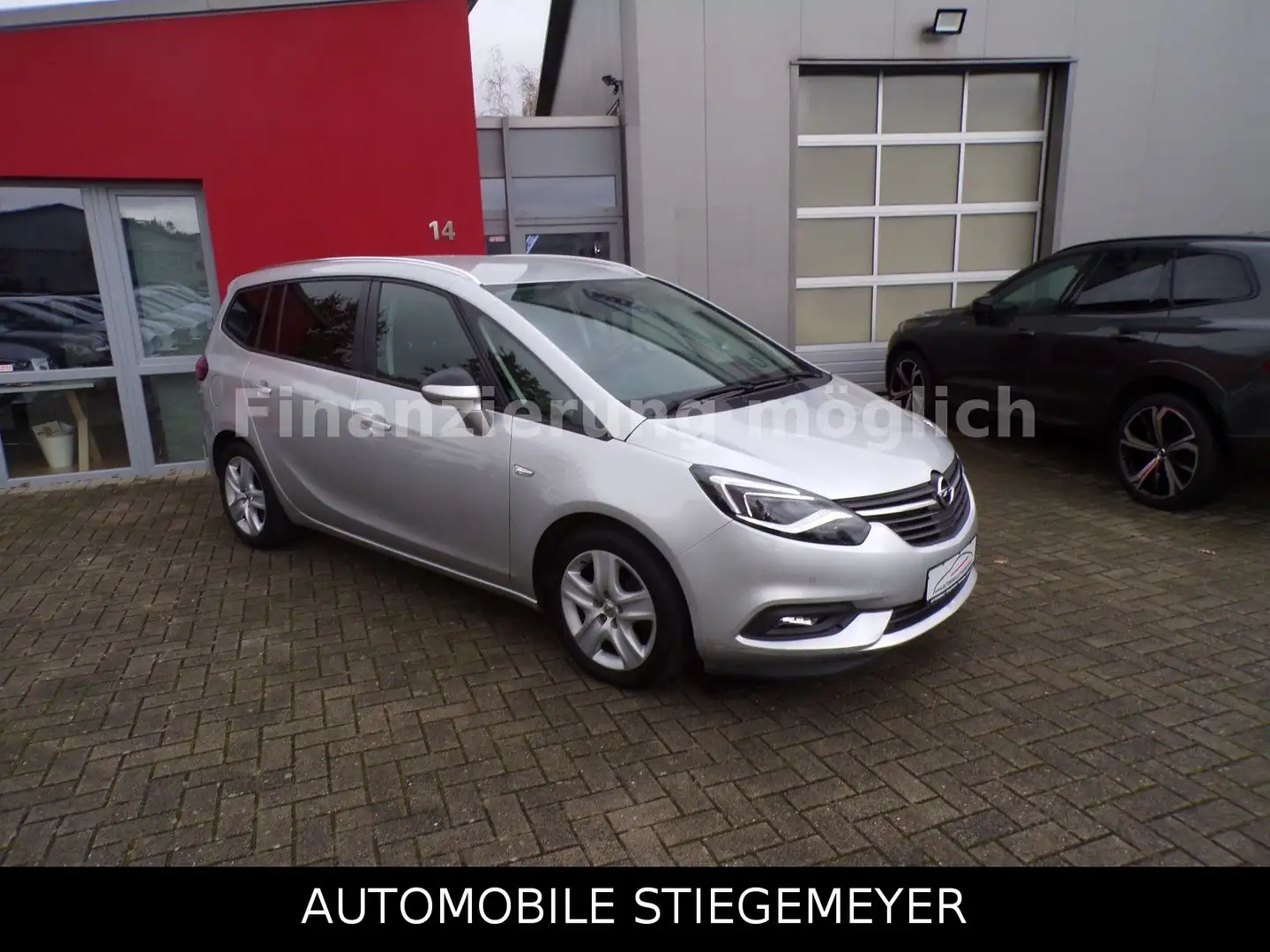 Opel Zafira C Active Silber - 1