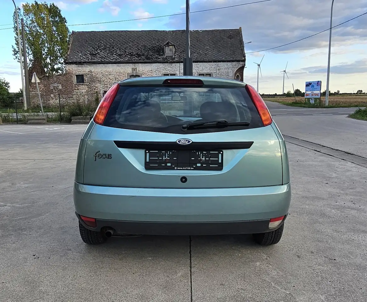 Ford Focus 1.4i Ambiente Anniversary - Toit ouvrant, foto 6
