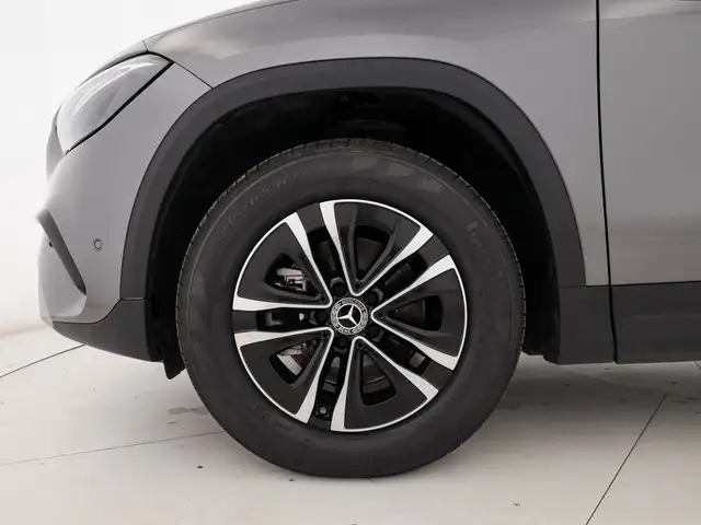 Mercedes-Benz Gla view 7