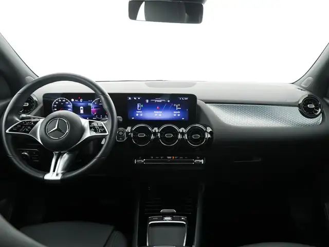 Mercedes-Benz Gla view 9