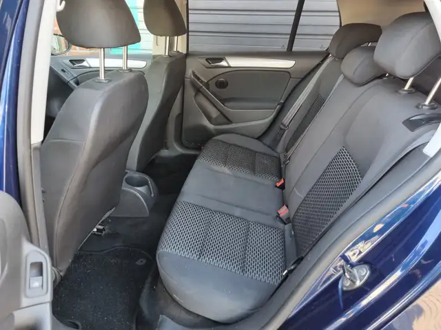 Volkswagen Golf view 11