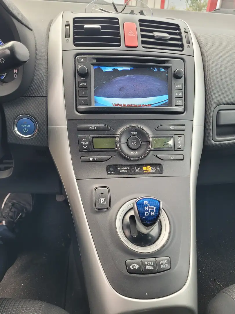 Toyota Auris Hybride 136h Dynamic - 2