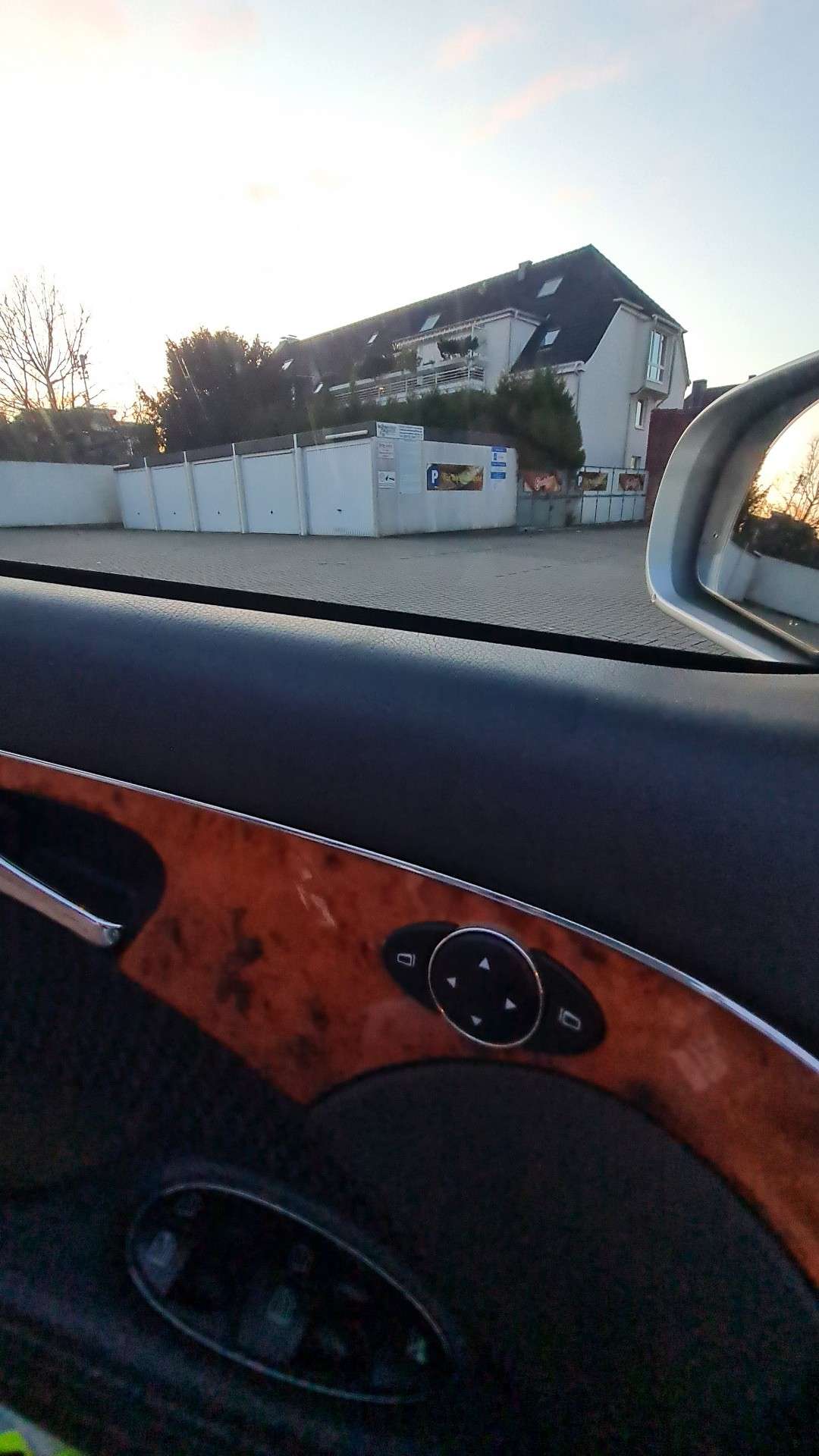Second hand Mercedes Benz E-Class 
