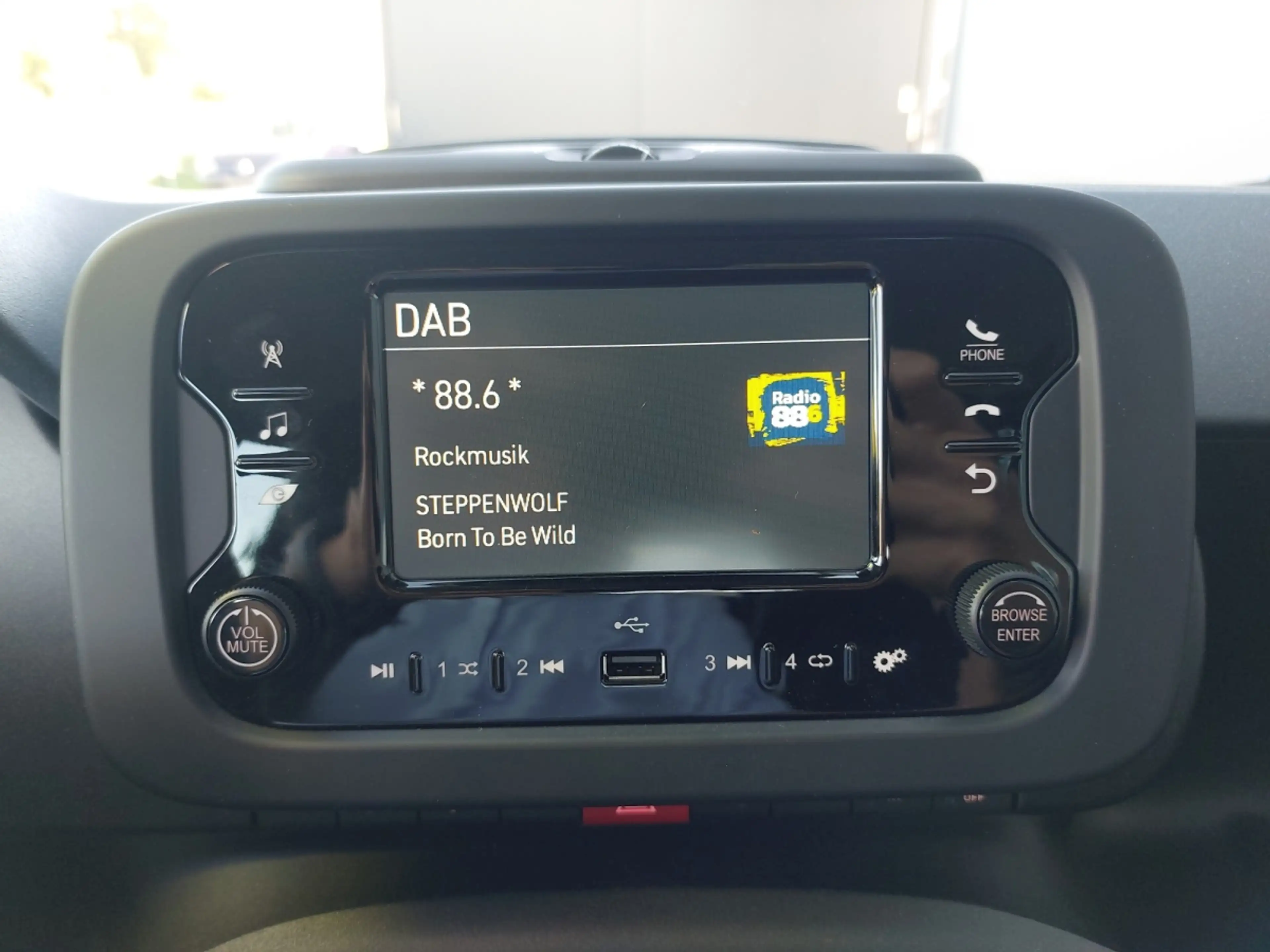 Fiat Panda 4x2 FireFly Hybrid 70 — photo 10