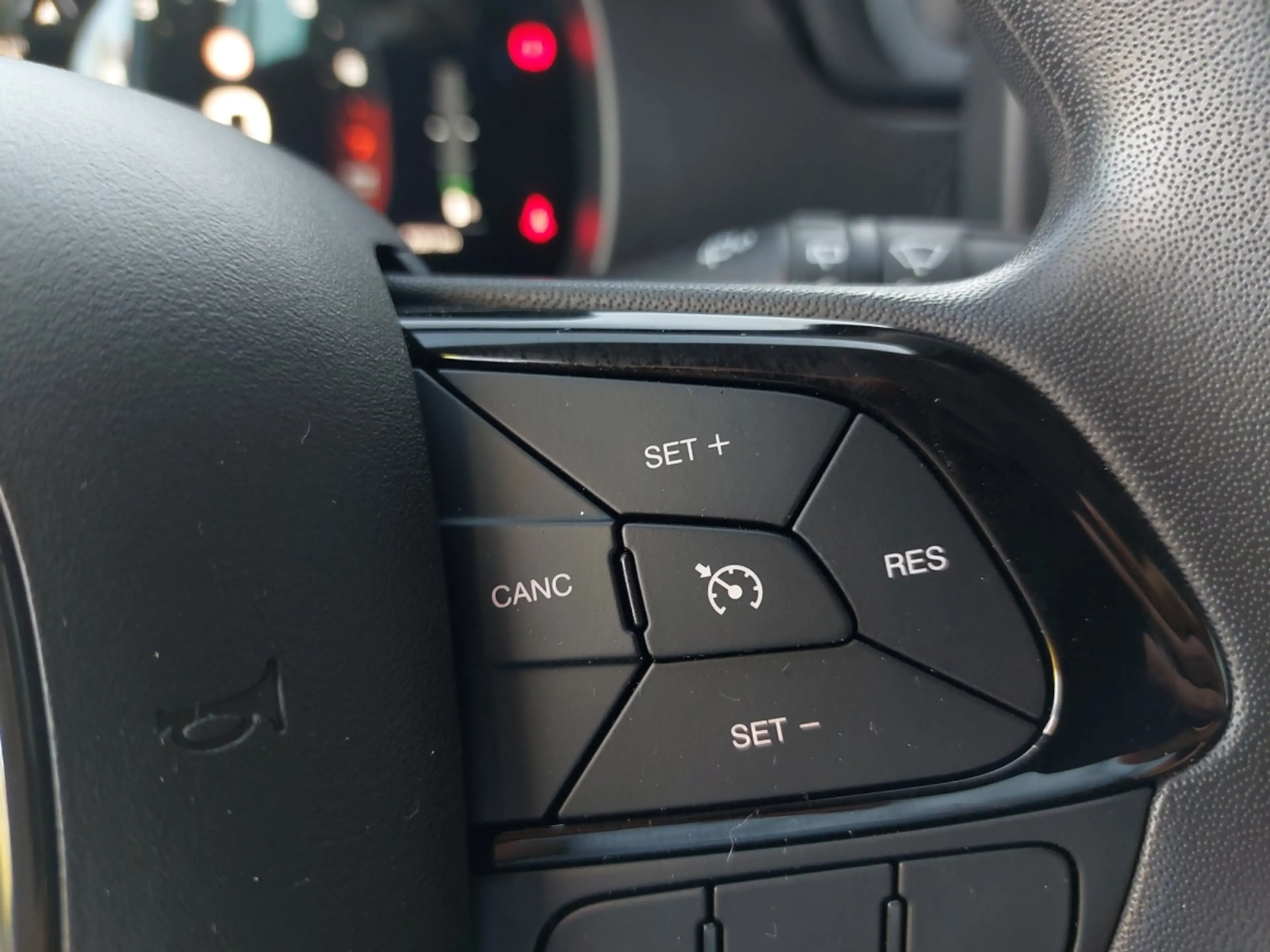 Fiat Panda 4x2 FireFly Hybrid 70 — photo 17