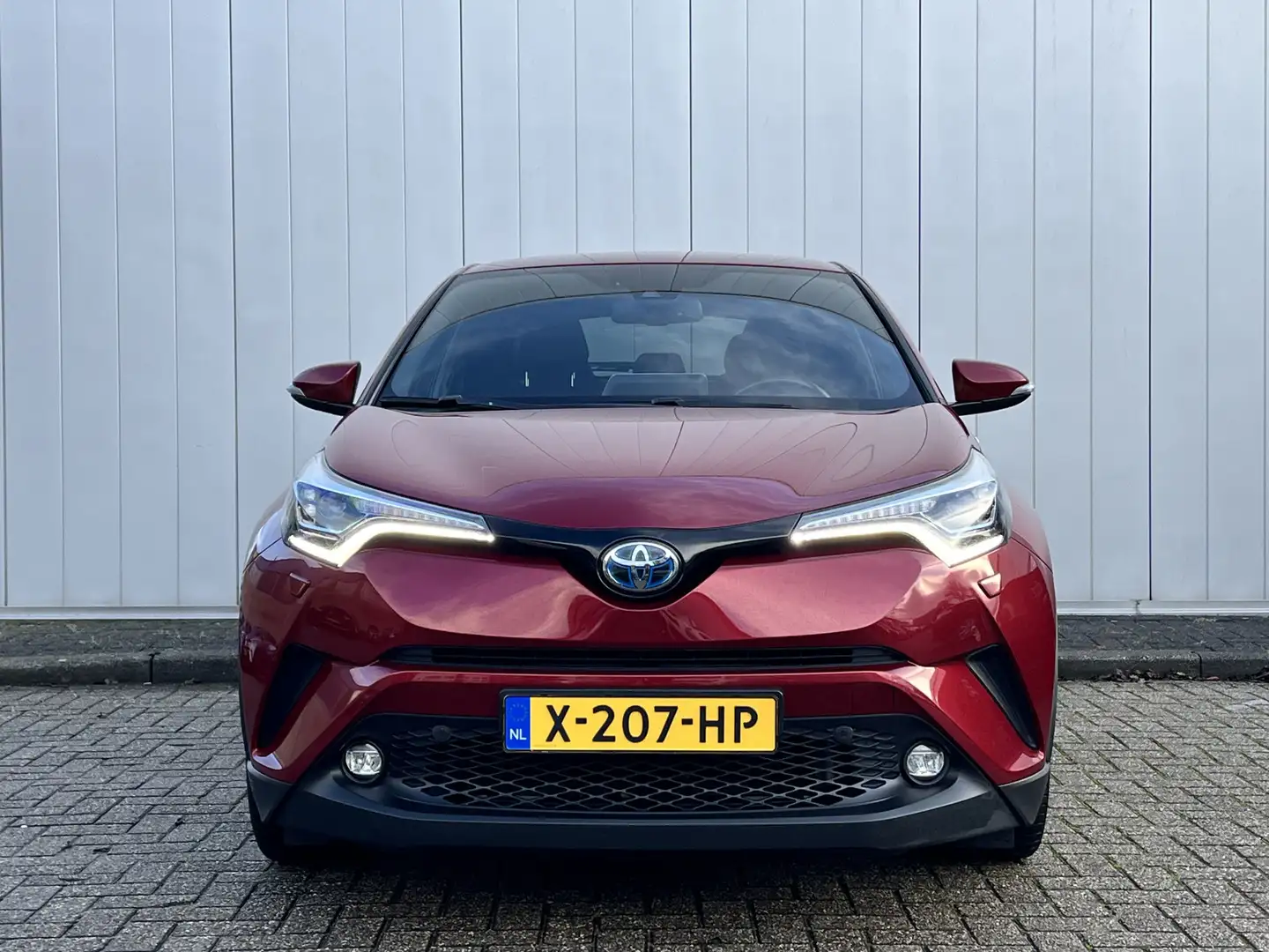 Toyota C-HR 1.8 Hybrid Executive Ultimate Dealer Onderhouden S Rood - 2