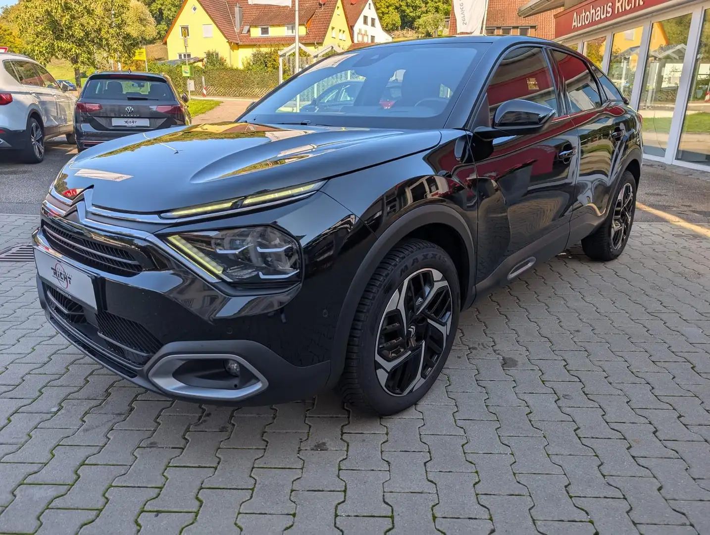 Citroen C4 1.2 PureTech Shine HUD Navi LED LHZ Kamera Schwarz - 2
