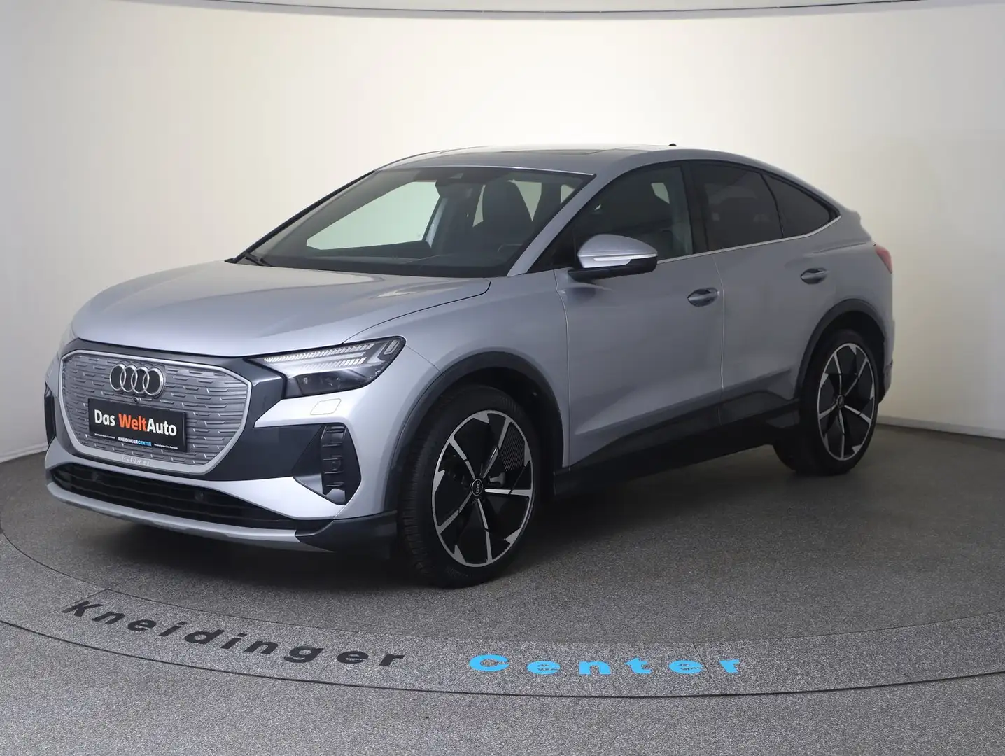 Audi Q4 e-tron Audi Q4 Sportback 45 e-tron quattro business Silber - 2