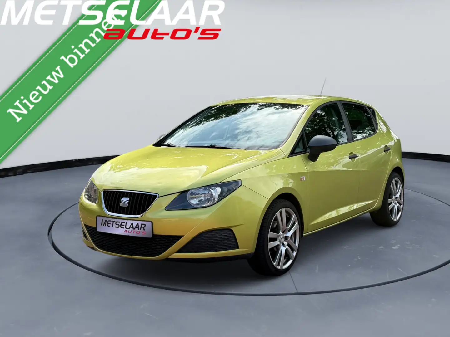 SEAT Ibiza 1.2 Club Jaune - 1