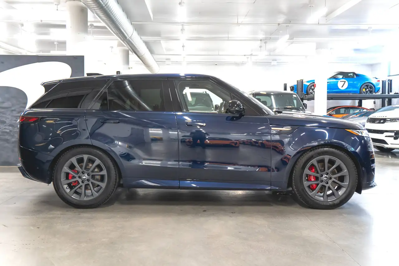 Land Rover Range Rover Sport photo Land Rover Range Rover Sport