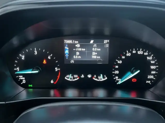 Ford Focus view 13