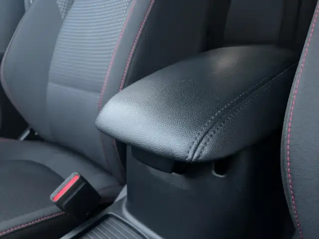 Ford Focus view 18