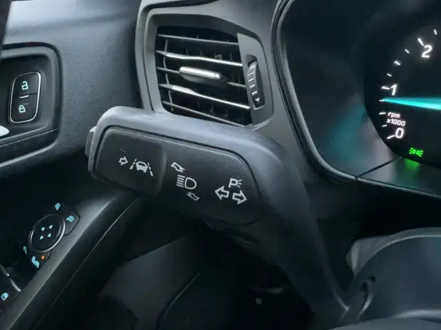 Ford Focus view 19