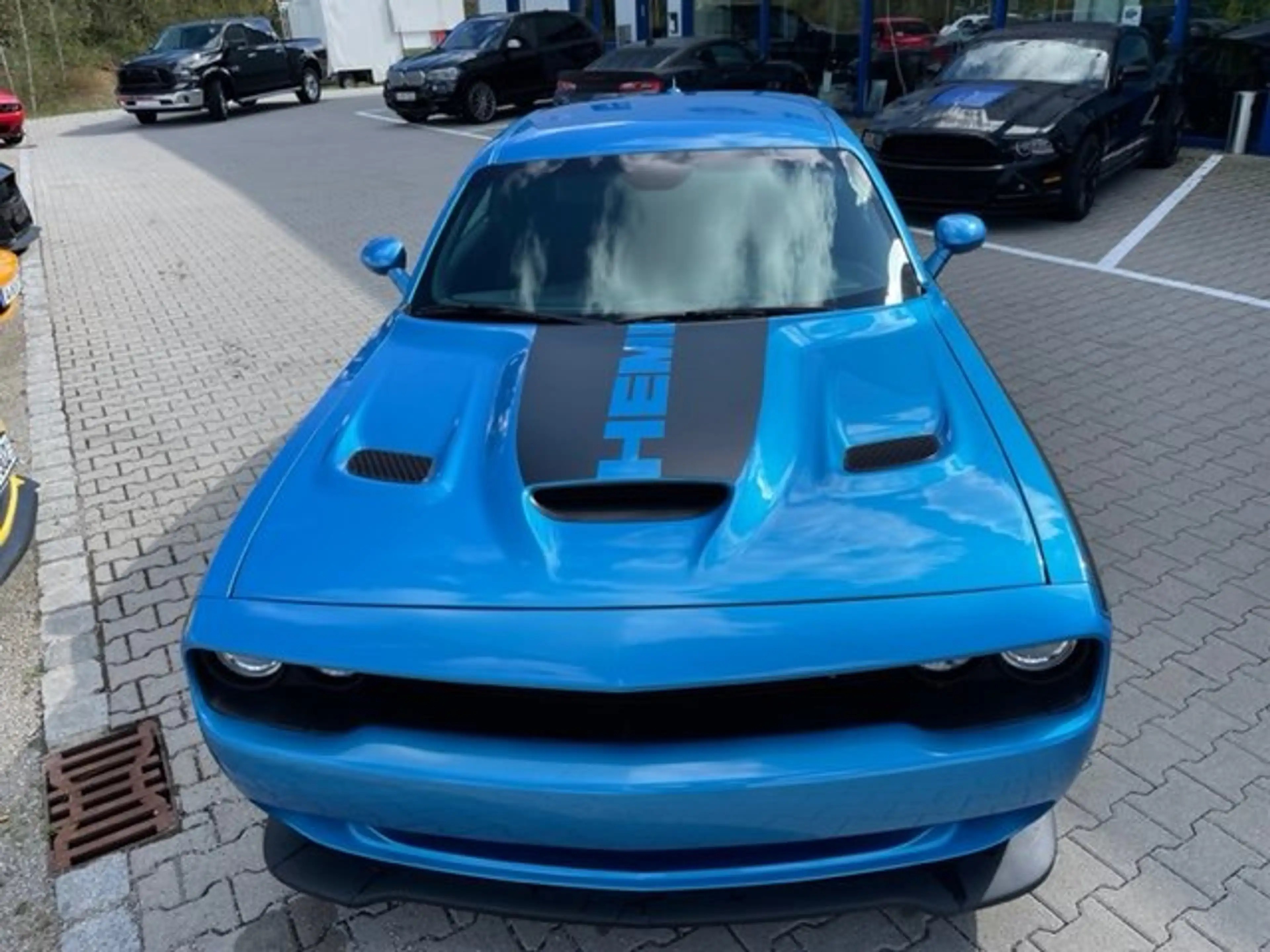 Dodge Challenger 5.7L V8 mit Luxury +SRT Paket Schiebedach — photo 14