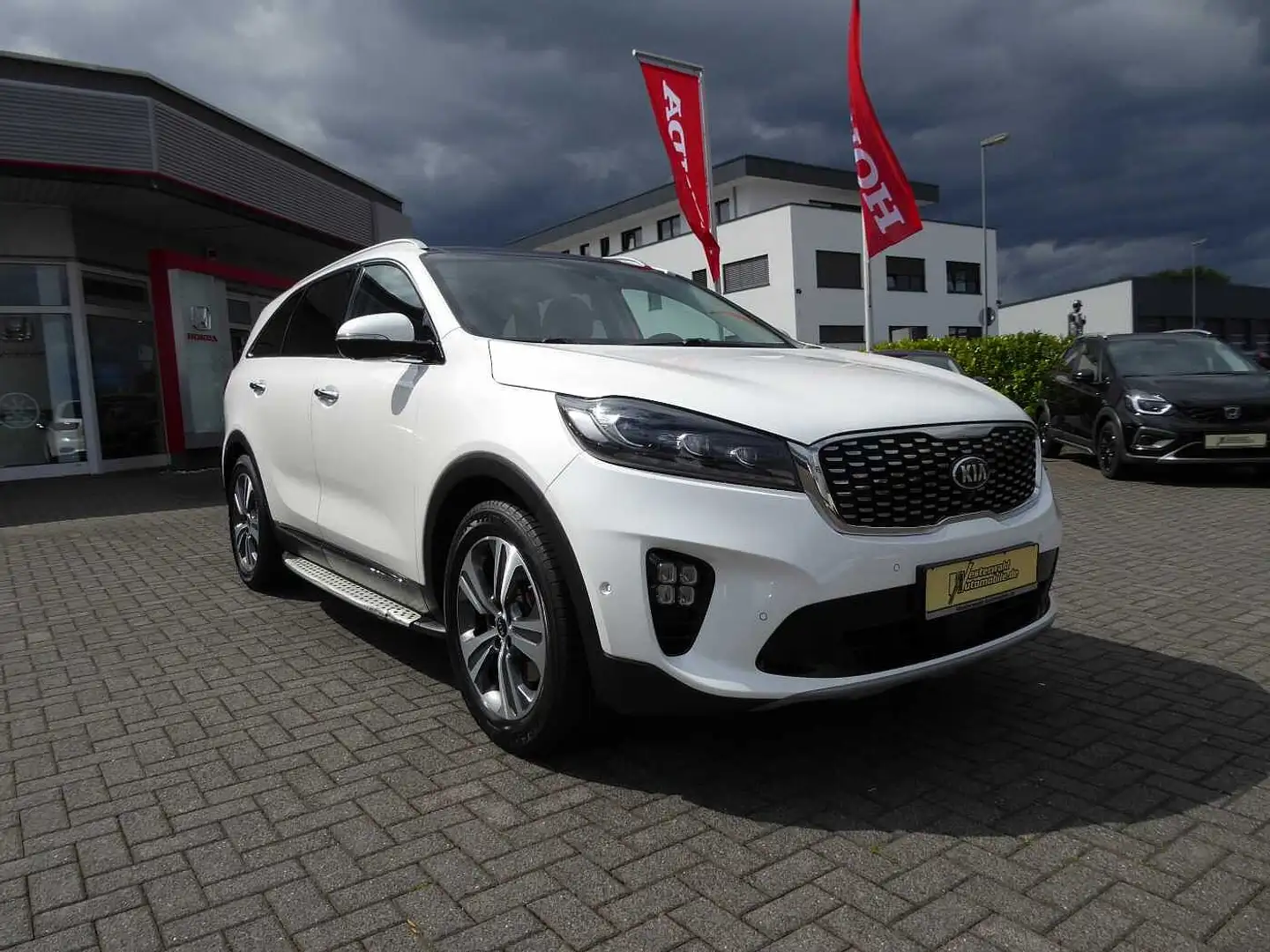 Kia Sorento 2.2 CRDi 7-Sitzer AWD Aut. GT Line | AHK | Standhe Weiß - 2