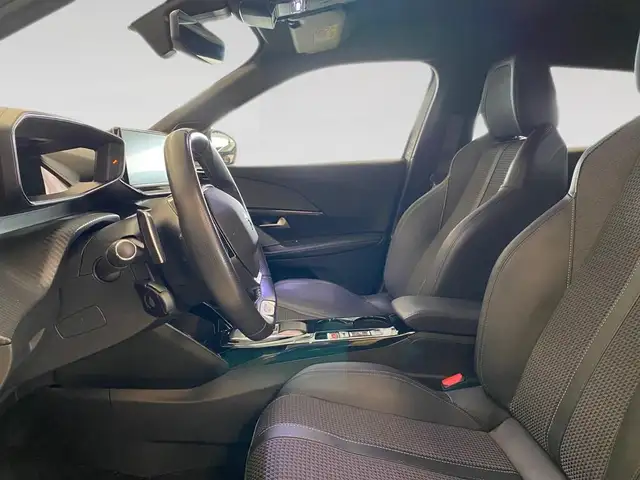 Peugeot 2008 view 7