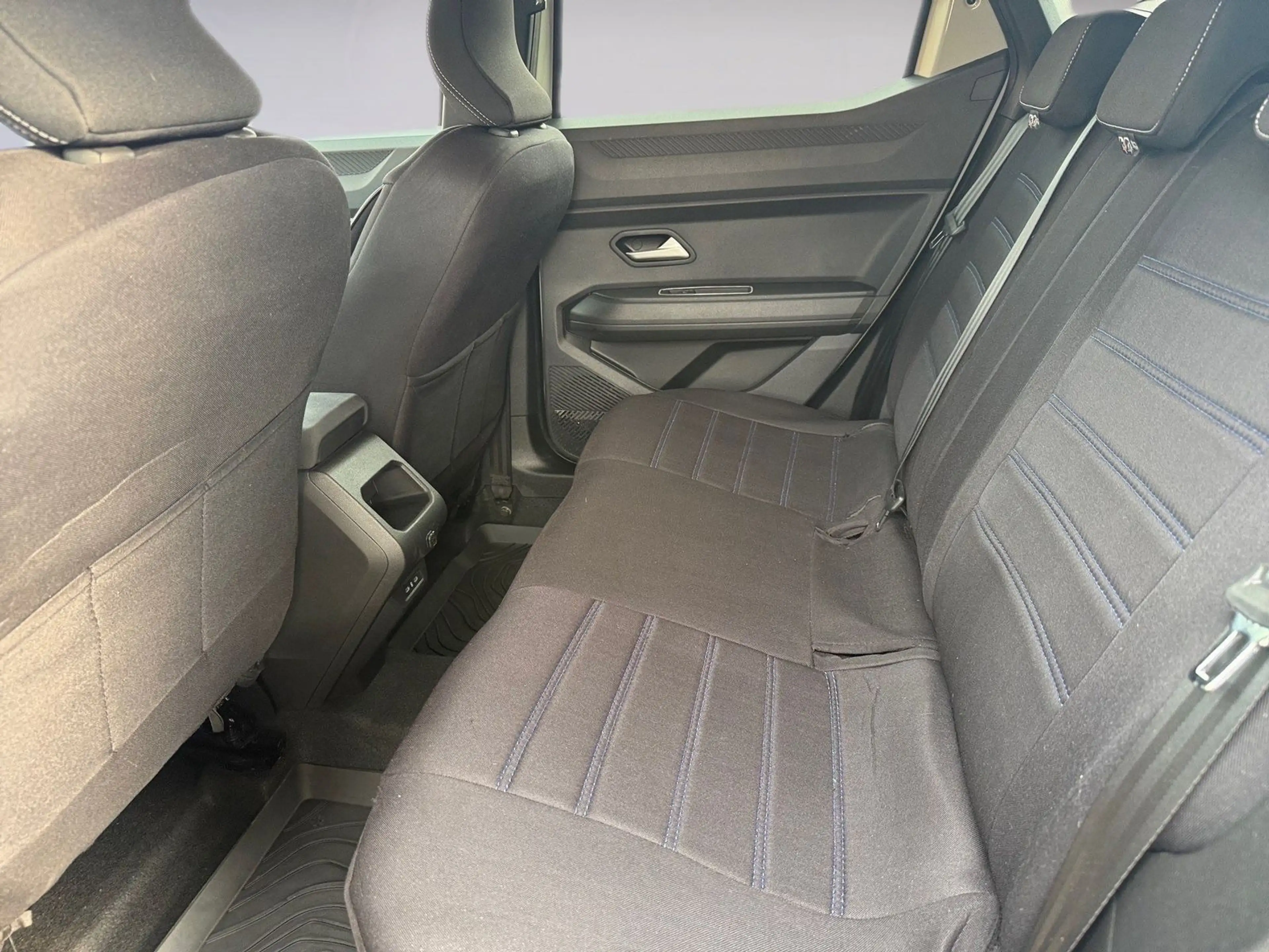 Dacia Duster III TCe 130*KameraMView*Sitzhzg*Klimaaut* — photo 11