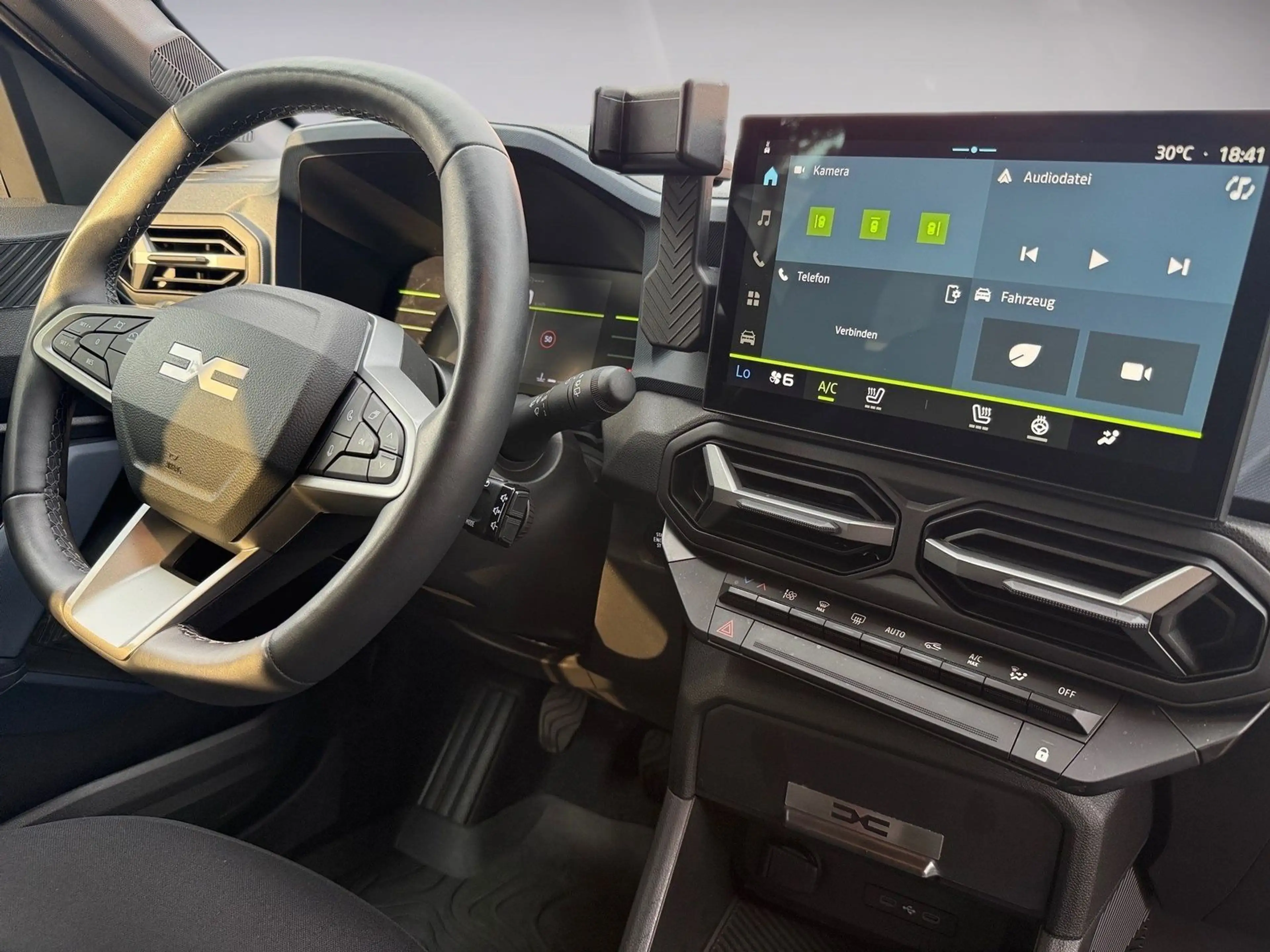 Dacia Duster III TCe 130*KameraMView*Sitzhzg*Klimaaut* — photo 8