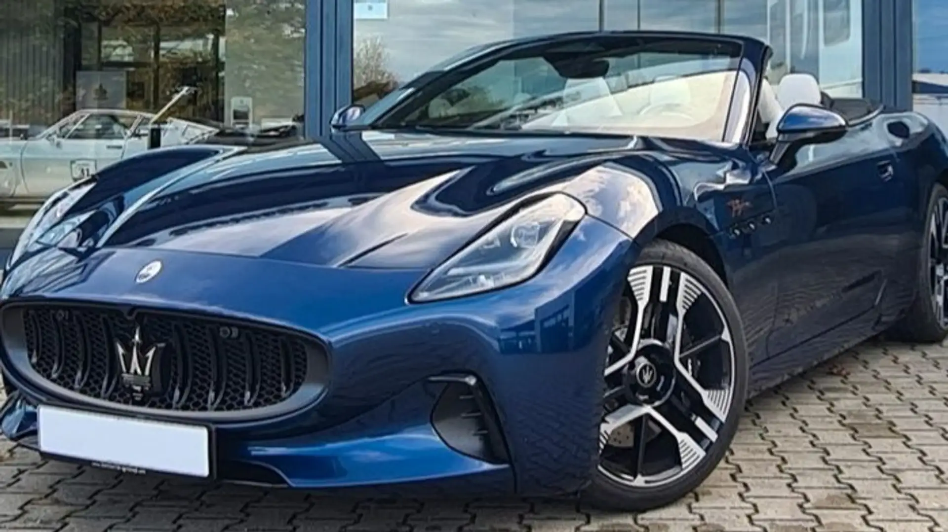 Maserati GranTurismo GranCabrio Trofeo 550hp AWD Azul - 1