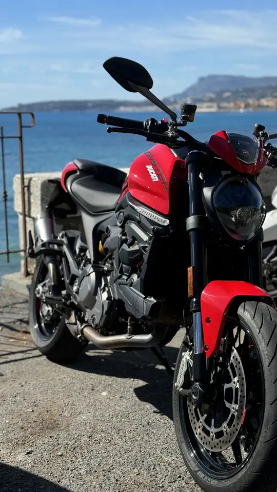 Ducati Monster 937