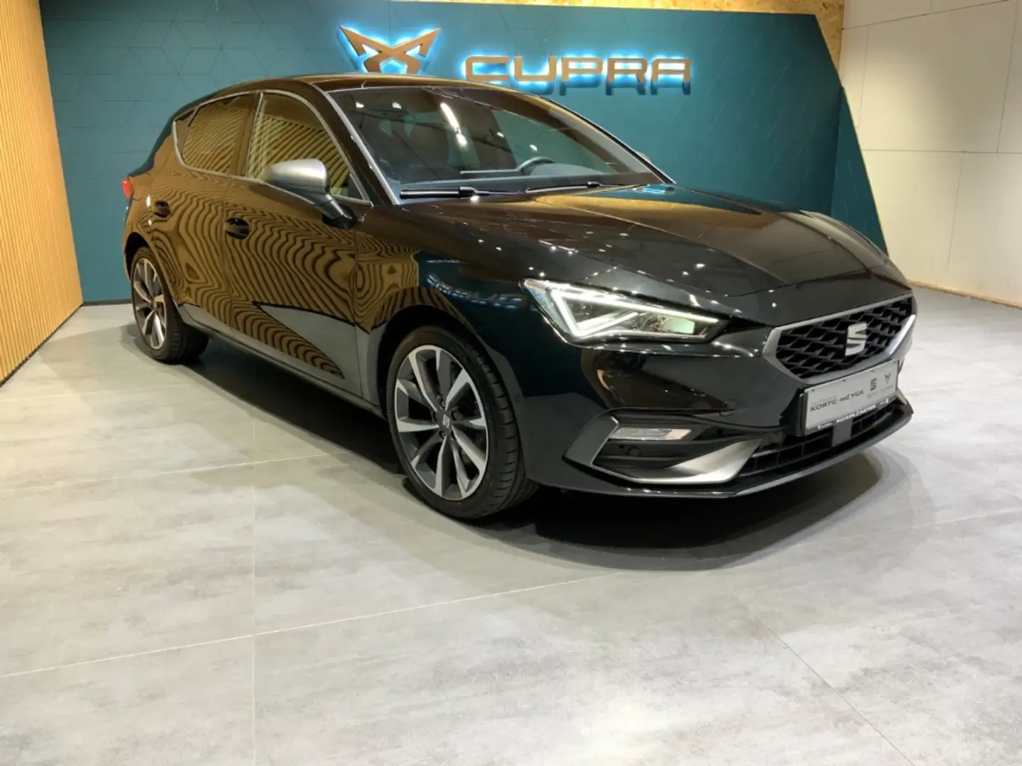 SEAT Leon FR 1.4 e-HYBRID DSG+ Keyless +Standhzg. Schwarz - 2