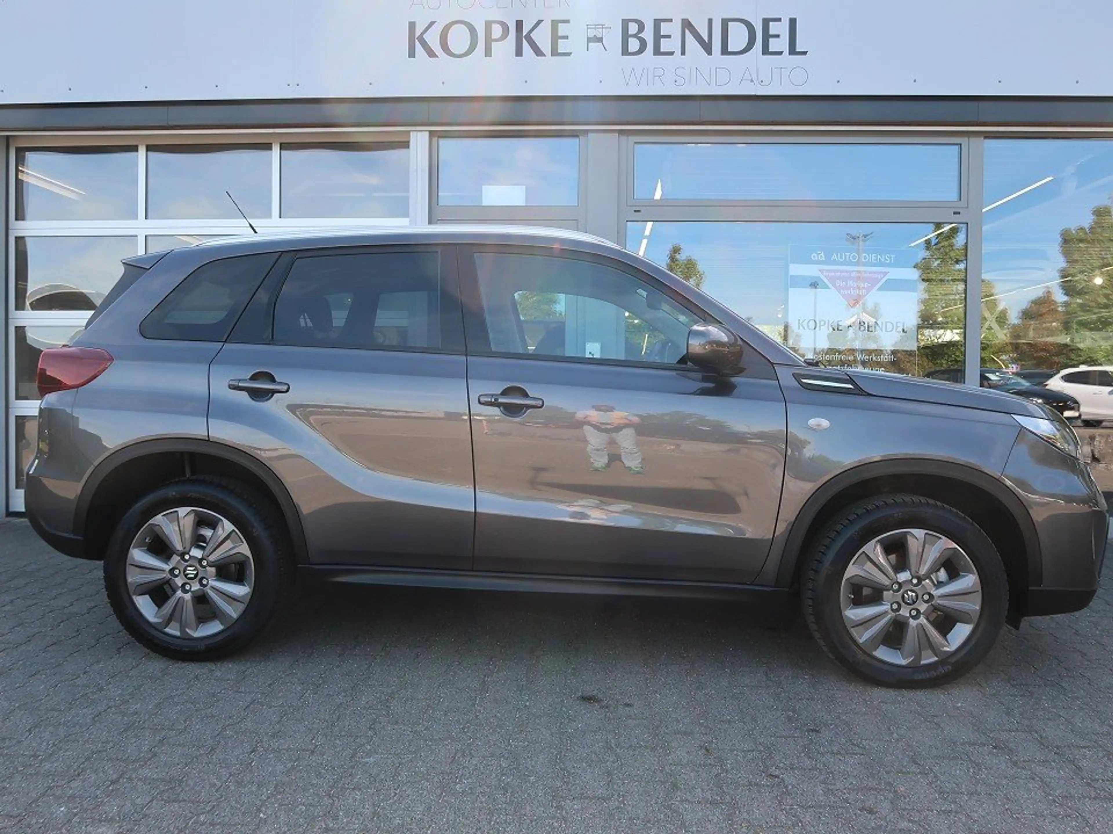 Suzuki Vitara *Allwetter*perfekter Zustand* 1.4 Mild-Hybrid Comf — photo 4
