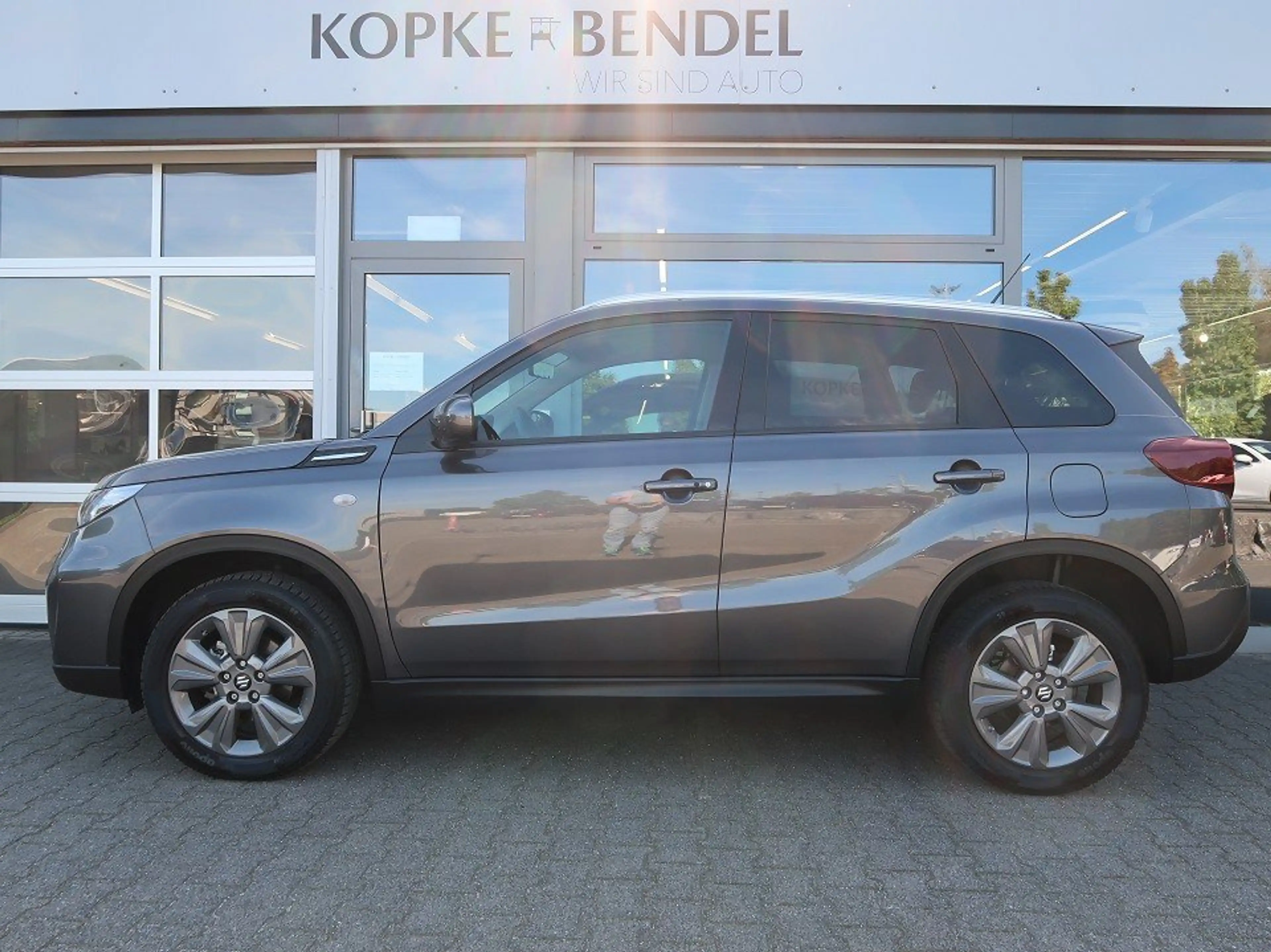 Suzuki Vitara *Allwetter*perfekter Zustand* 1.4 Mild-Hybrid Comf — photo 2