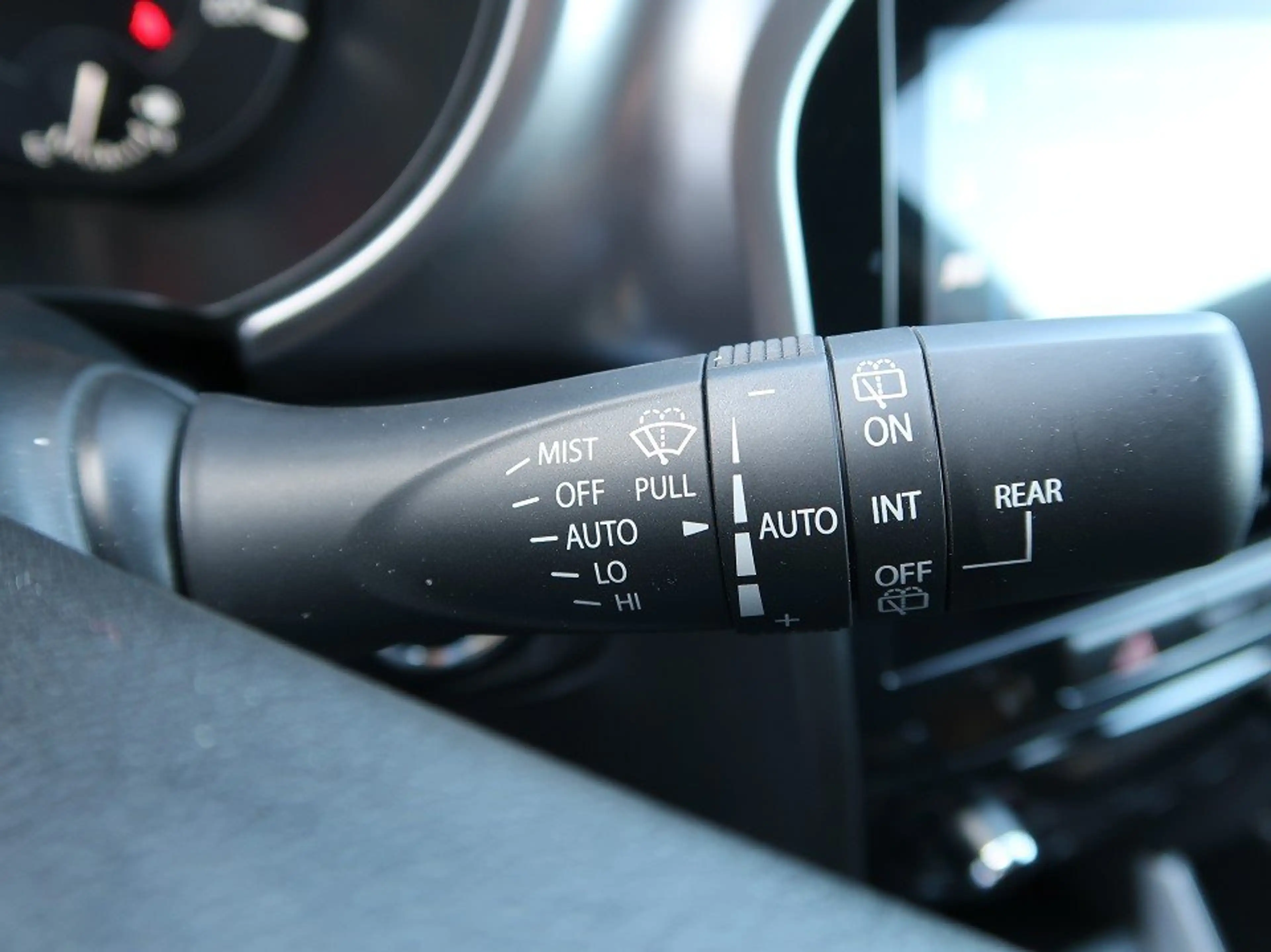 Suzuki Vitara *Allwetter*perfekter Zustand* 1.4 Mild-Hybrid Comf — photo 18