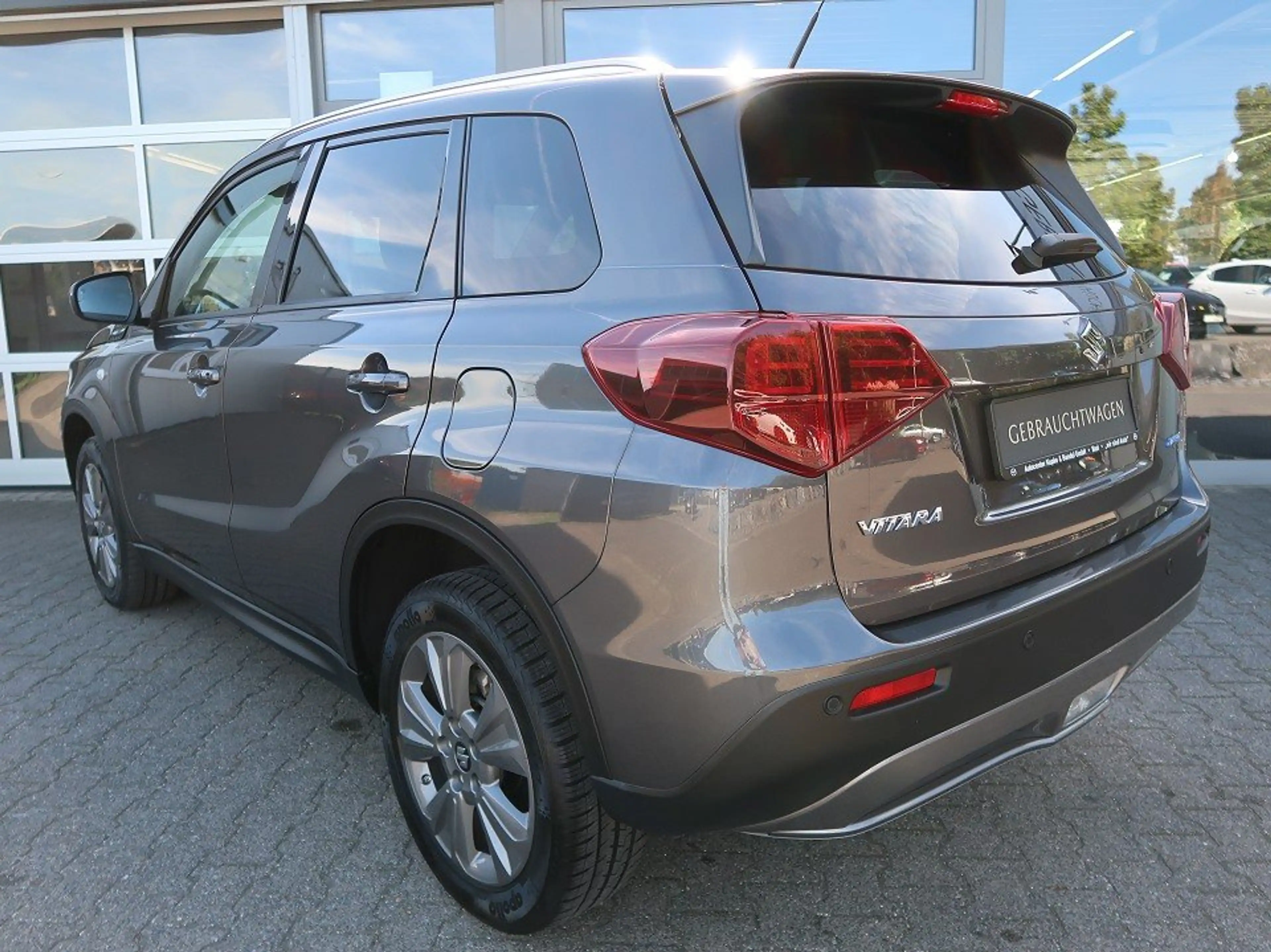 Suzuki Vitara *Allwetter*perfekter Zustand* 1.4 Mild-Hybrid Comf — photo 6