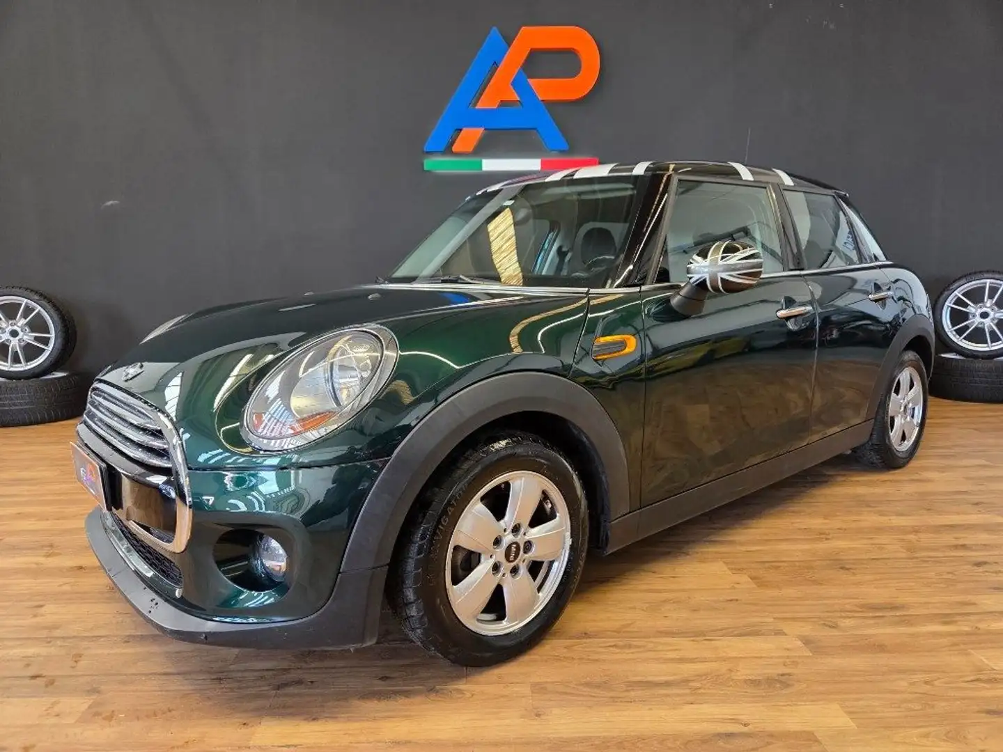 MINI Cooper D 1.5 Cooper D Business XL 5 porte Verde - 1