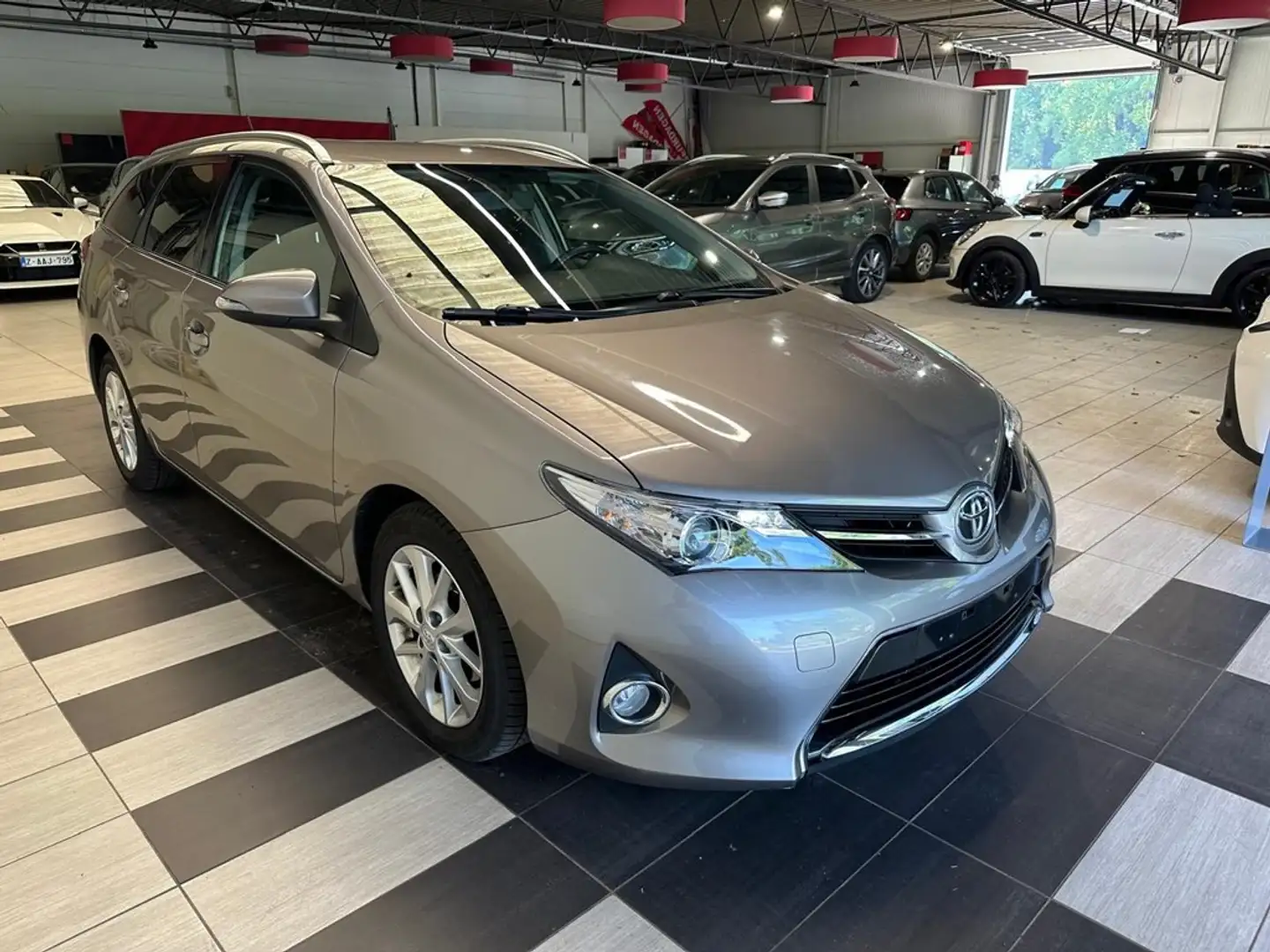 Toyota Auris TOYOTA AURIS BREAK BENZINE 1.3 Сірий - 2