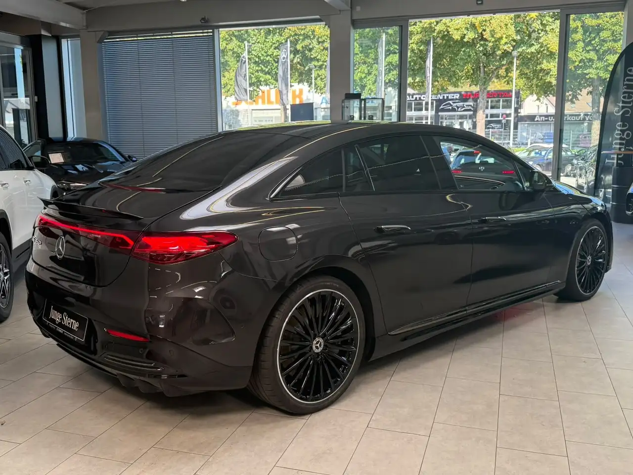 Mercedes-Benz EQE + AMG AIRMATIC+PANO+BURM+AHK+DISTR+NIGHT, миниатюра 8