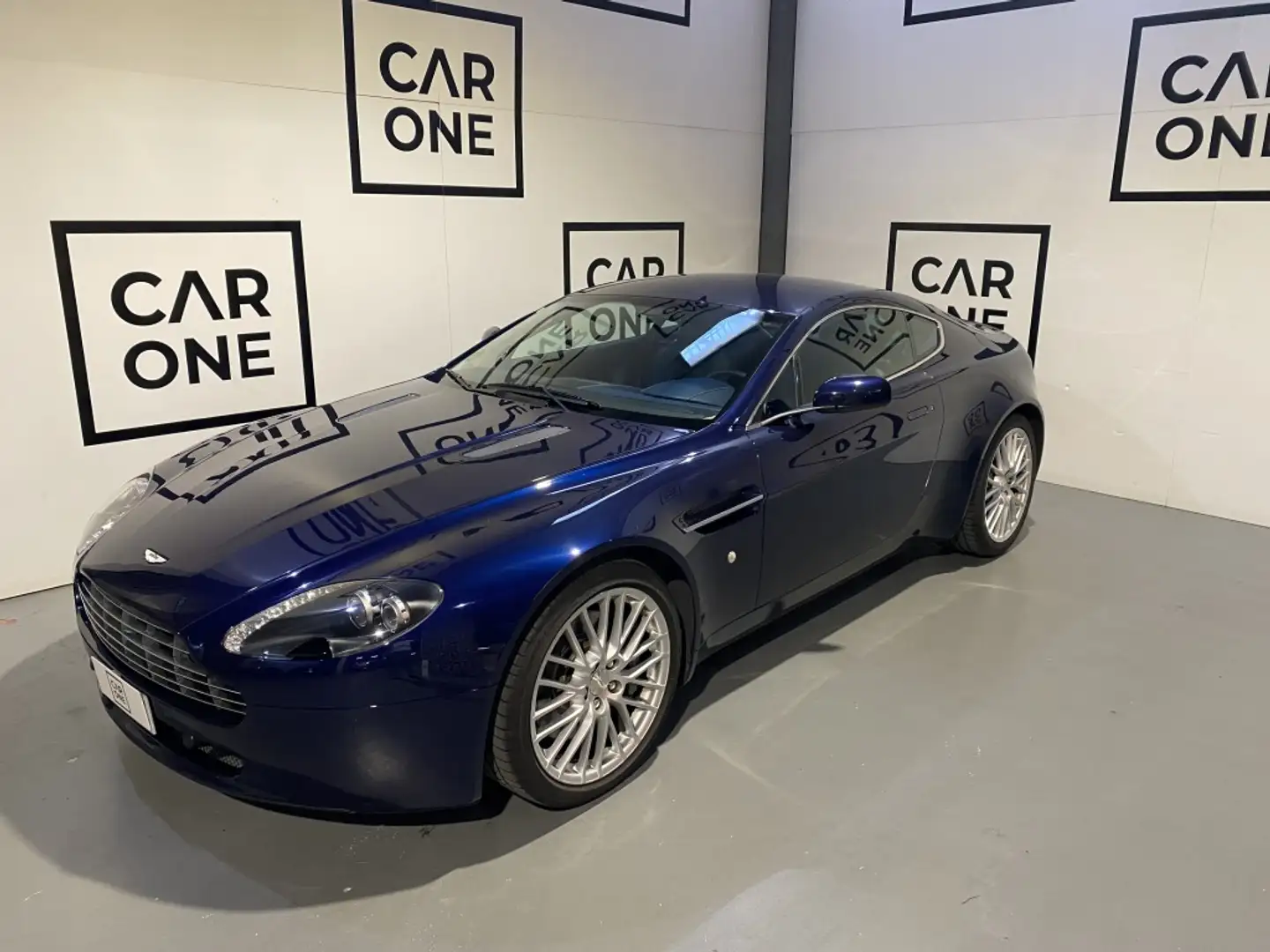 Aston Martin Vantage Azul - 1