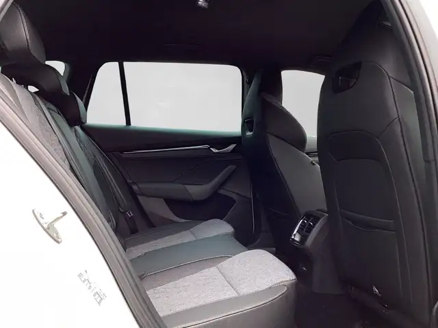 Skoda Octavia view 6