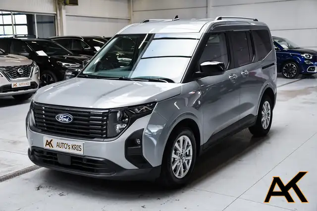 Ford Tourneo Courier Titanium 5pl - NAVI SMARTLINK / CAMERA / PDC / CC