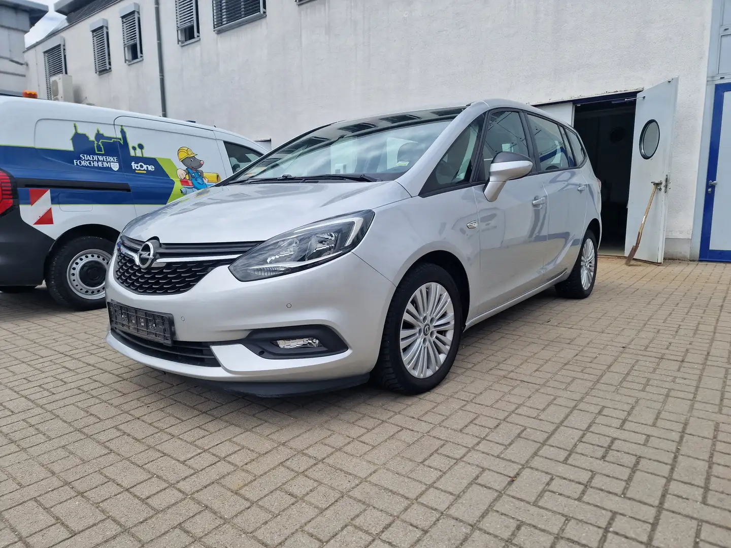 Opel Zafira Zafira 1.6 CNG Turbo (ecoFLEX) Business Edition - 1