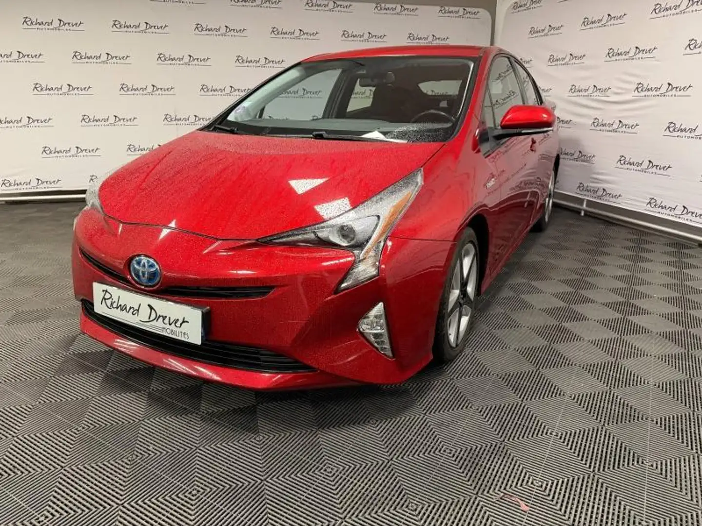 Toyota Prius+ 122h Dynamic Rouge - 1
