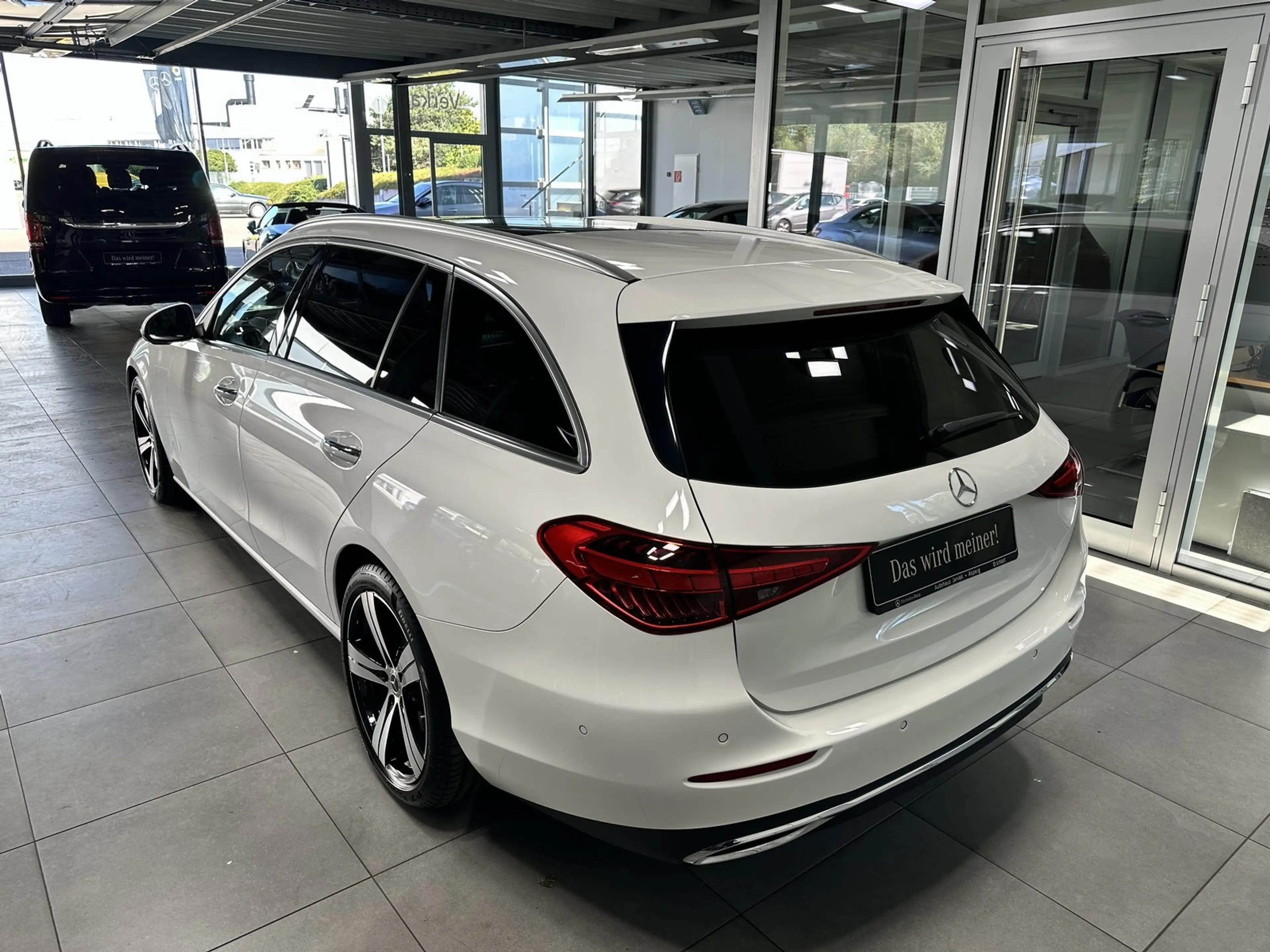 Mercedes-Benz C 220 d T Avantg. DISTRONIC DIG.LIGHT+PANO+MEMORY — photo 3