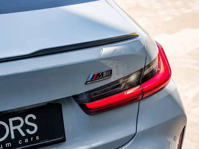 BMW M3 view 9
